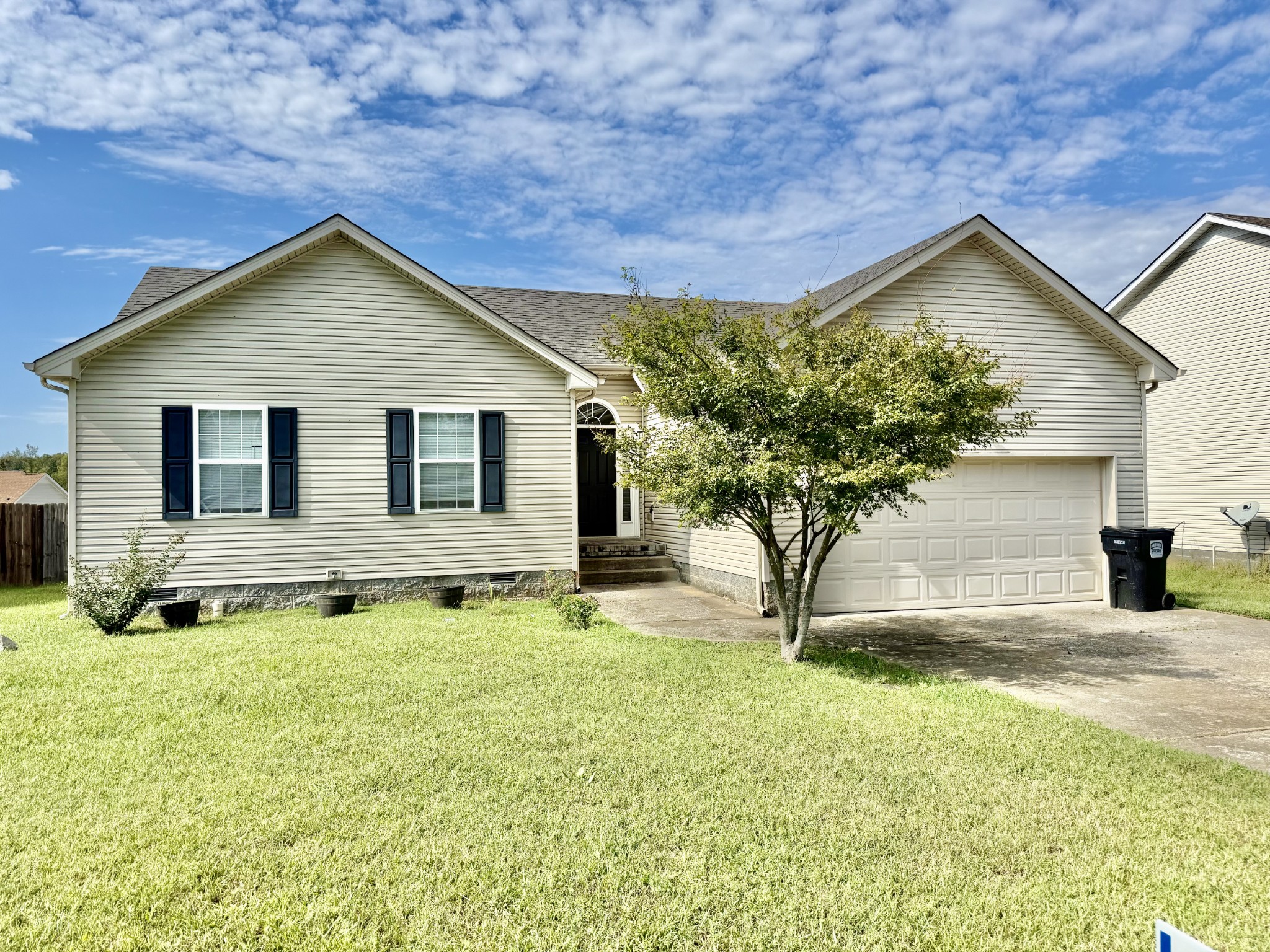 1388 Constitution Dr Property Photo 1