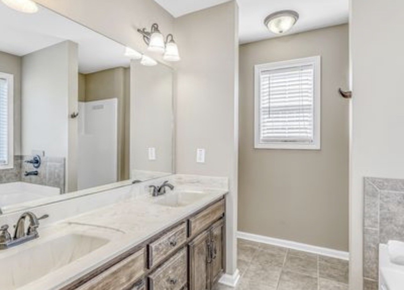 1388 Constitution Dr Property Photo 6