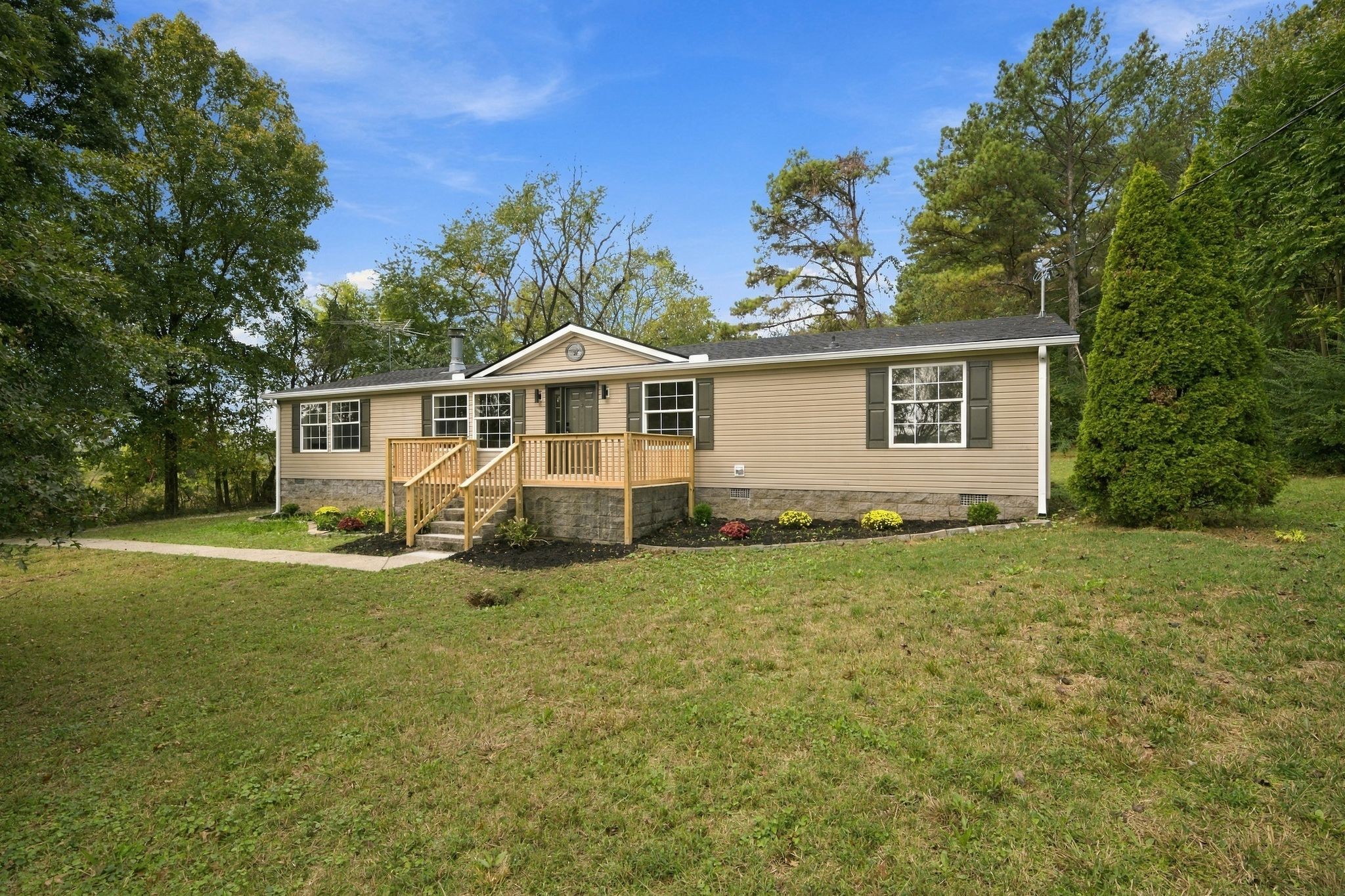 10663 Missionary Ridge Rd Property Photo 3