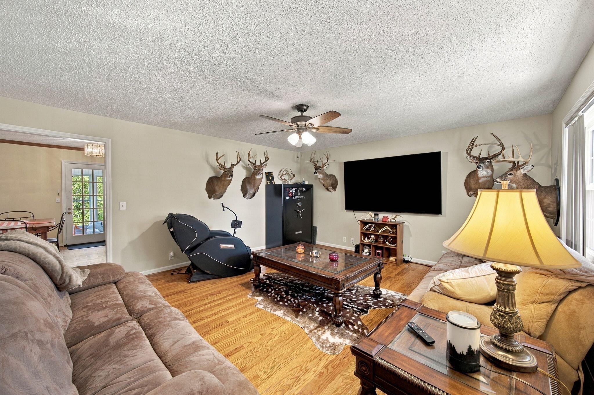 3343 Browndell Drive Property Photo 5