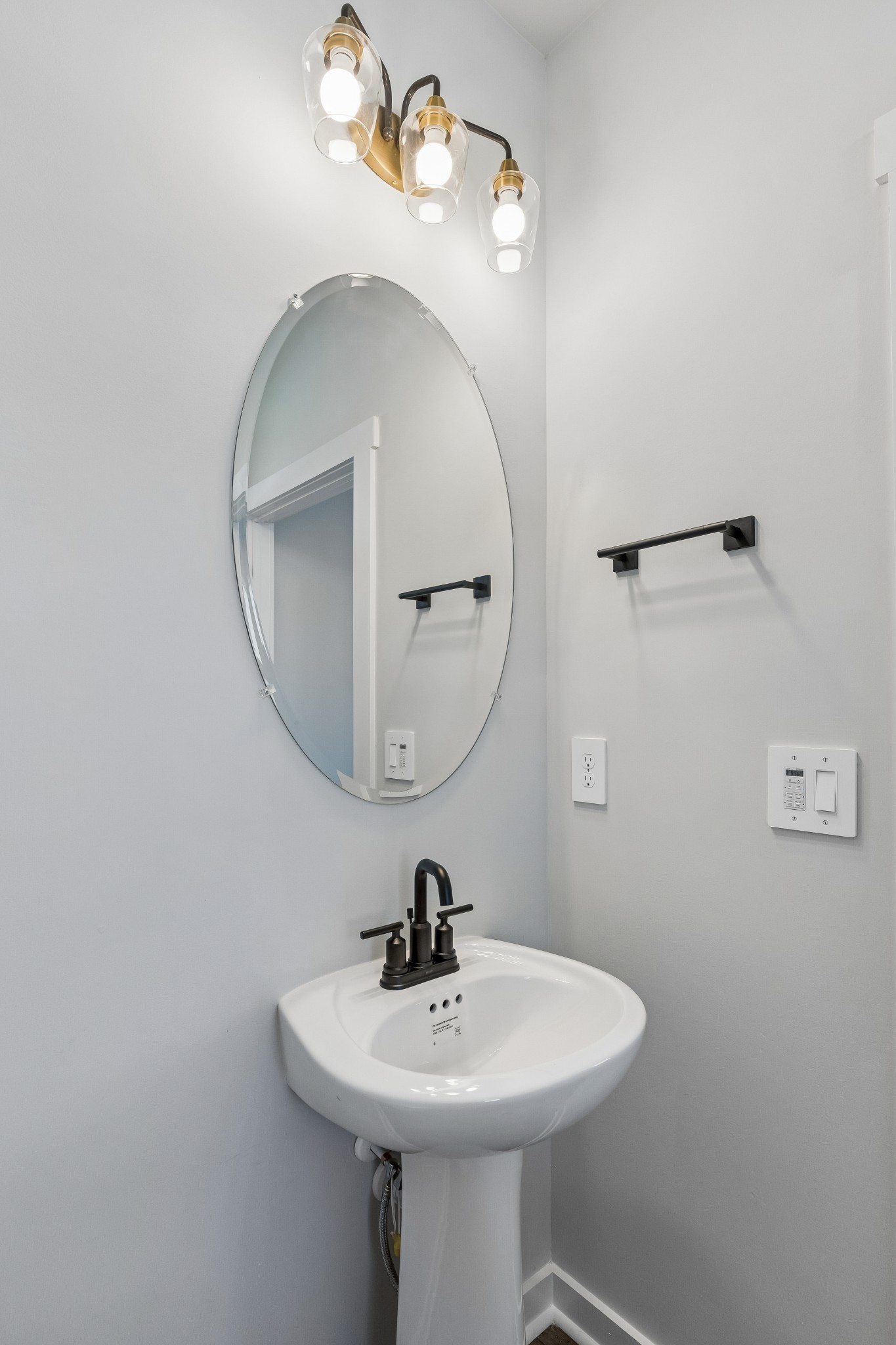 4019 Red Hawk Rd Property Photo 5