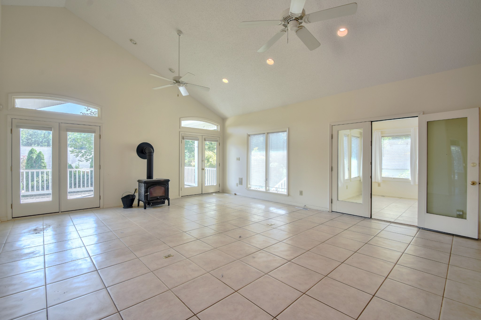 408 Ookedaliya Pl Property Photo 6