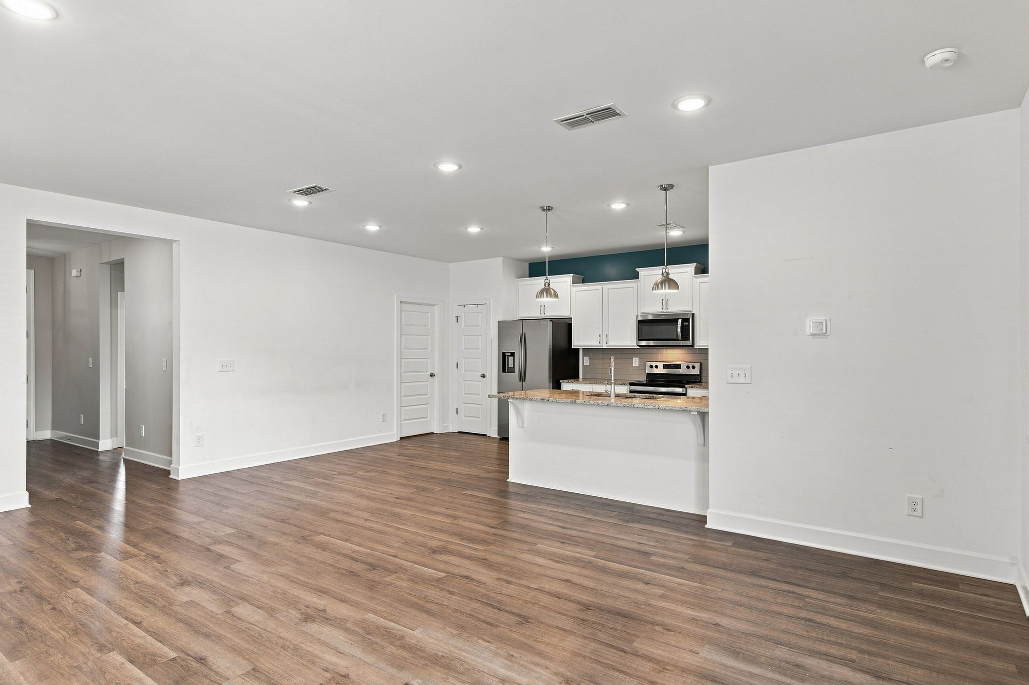 2532 Elmcroft Ave Property Photo 8