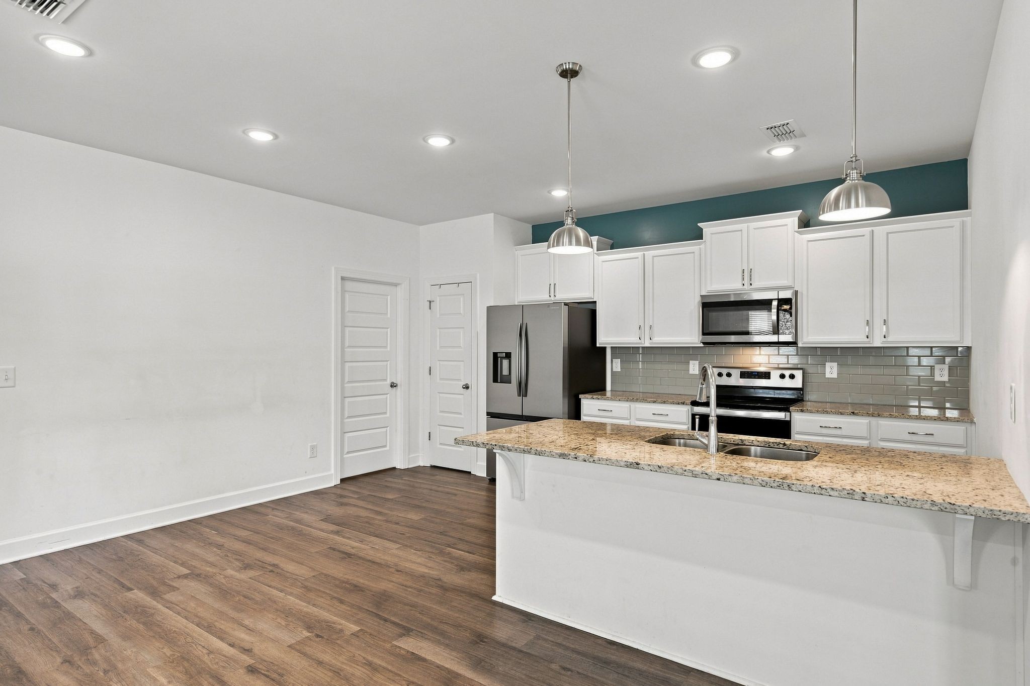 2532 Elmcroft Ave Property Photo 12