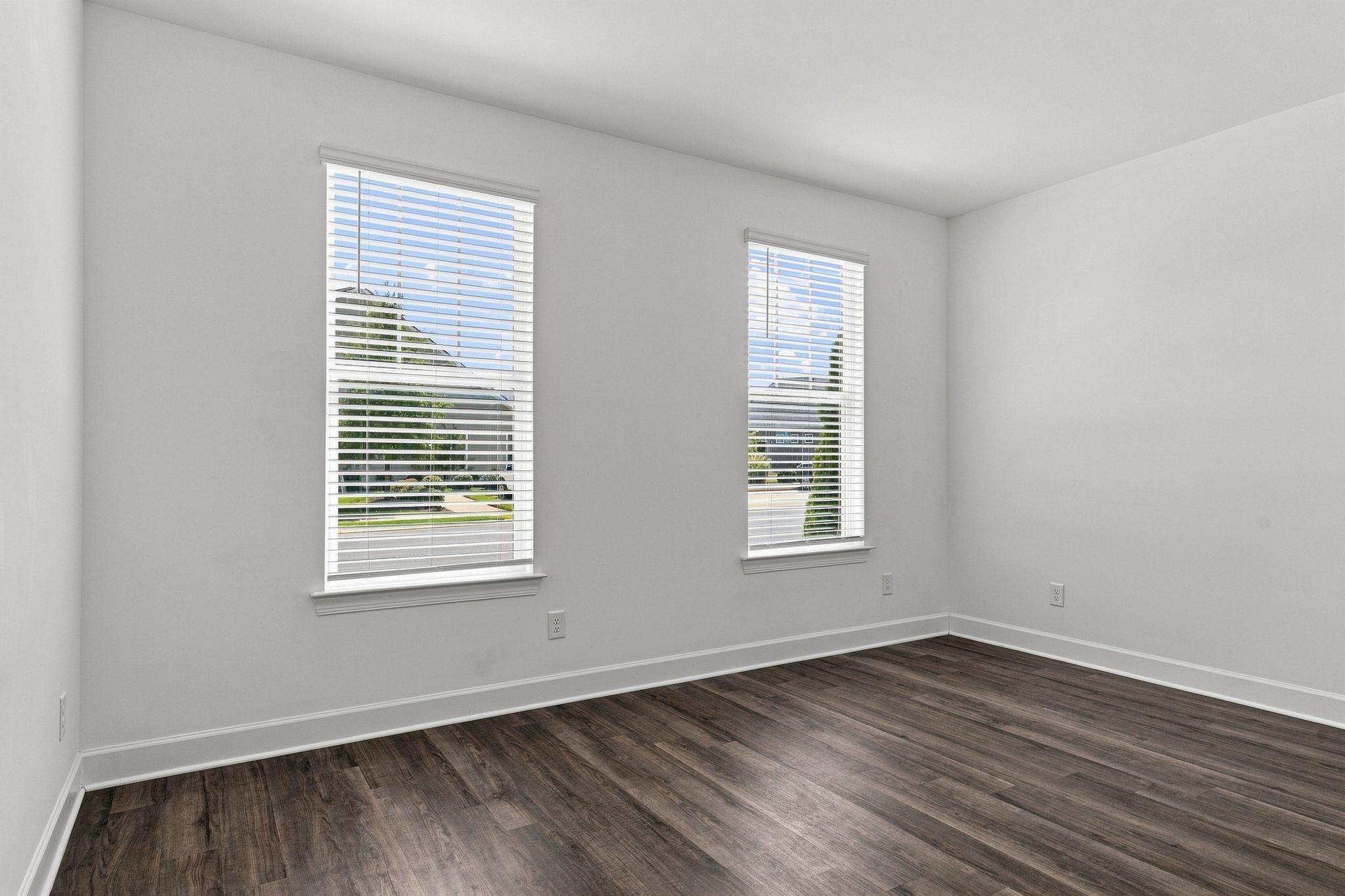 2532 Elmcroft Ave Property Photo 19