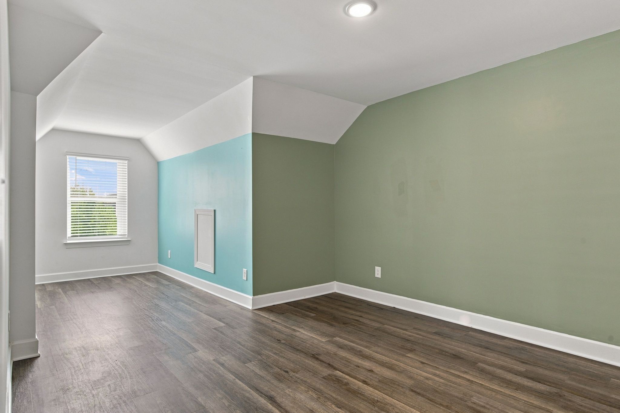 2532 Elmcroft Ave Property Photo 28