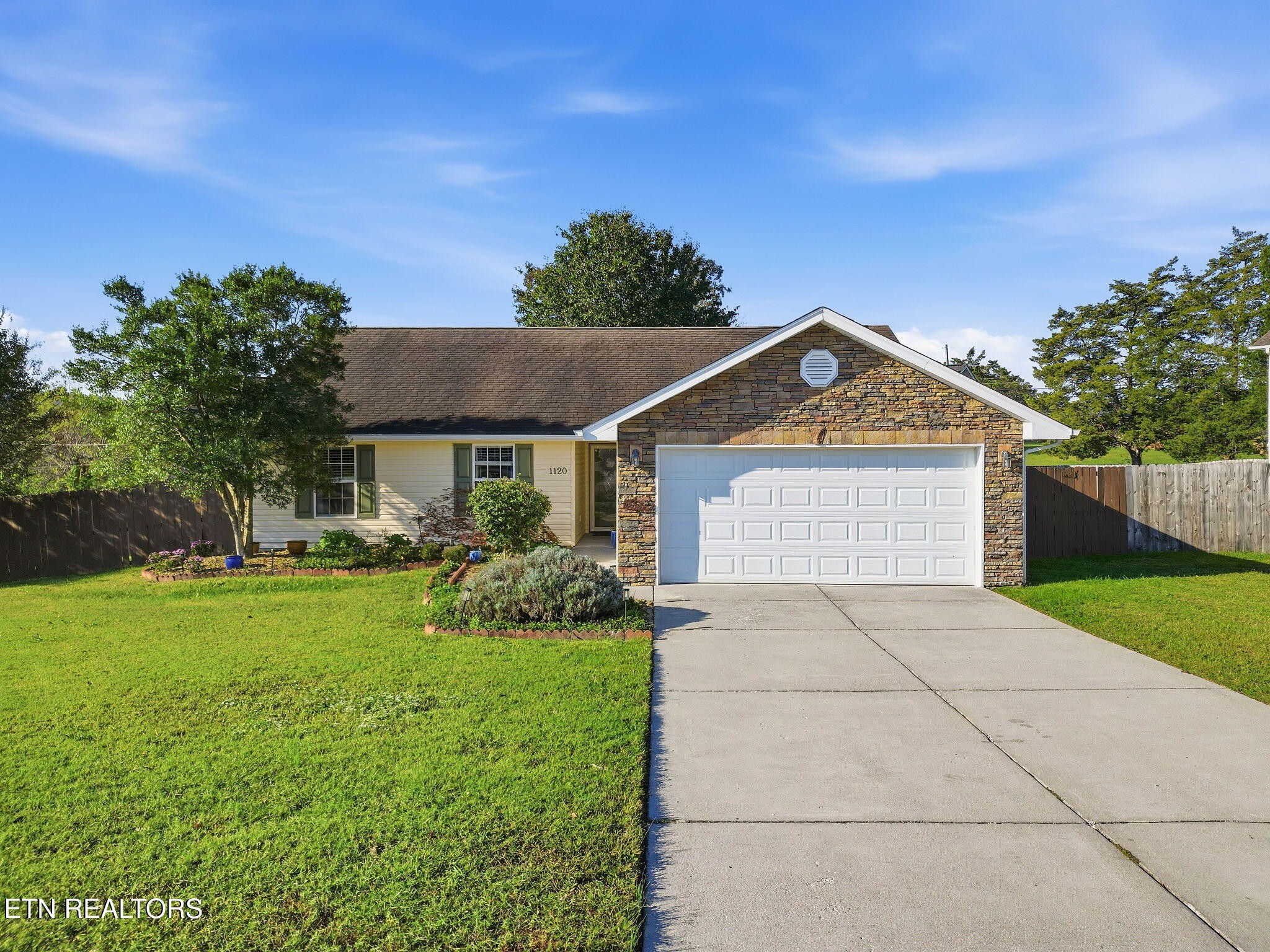 1120 Stone Creek Lane Property Photo 1
