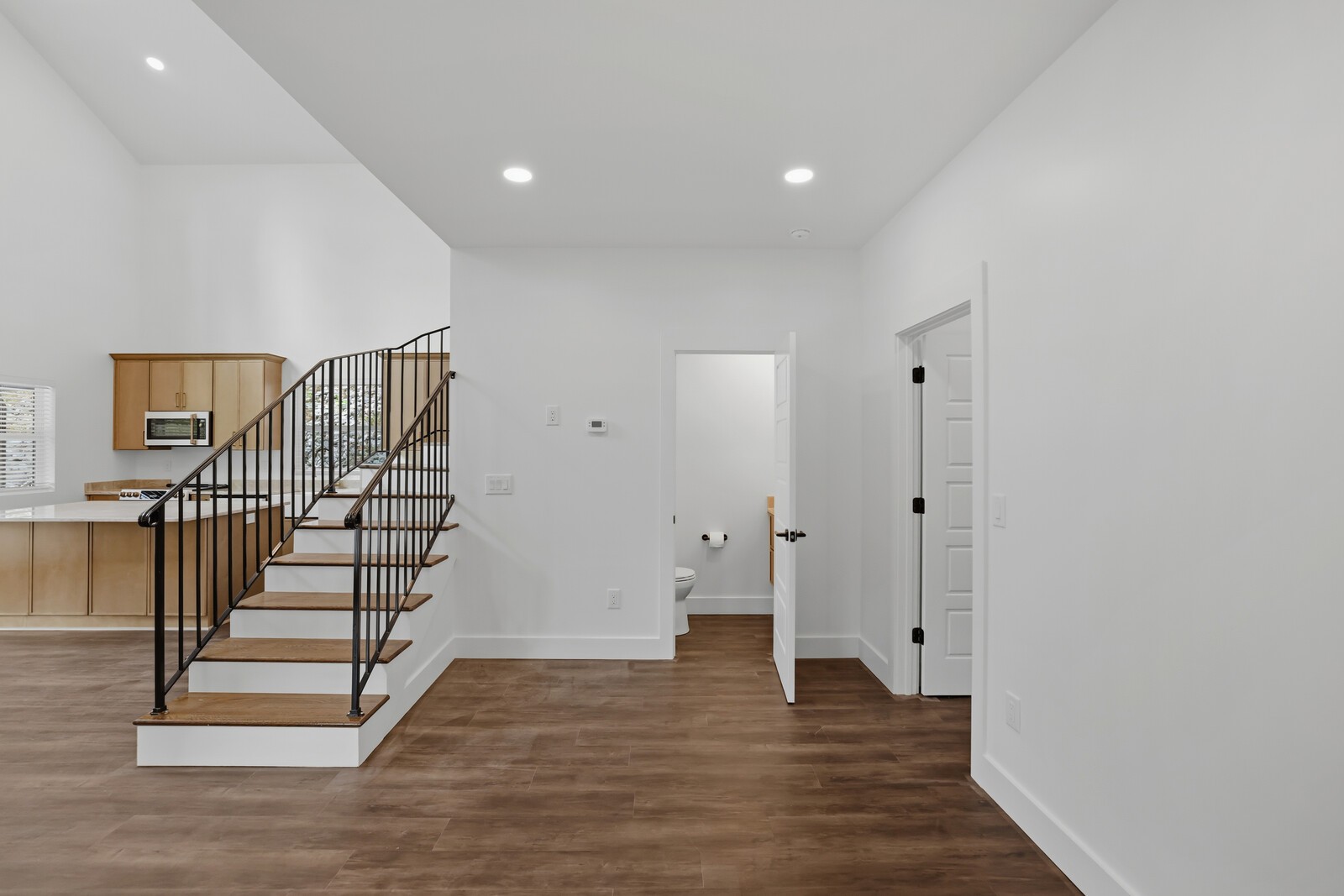 750 Harbor Dr Property Photo 24