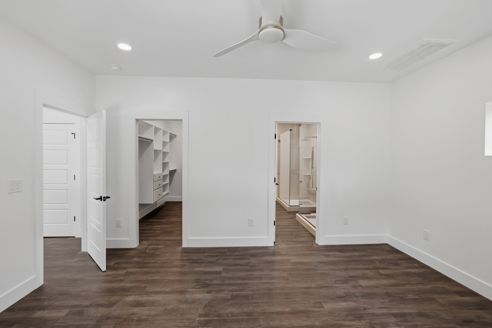 750 Harbor Dr Property Photo 28