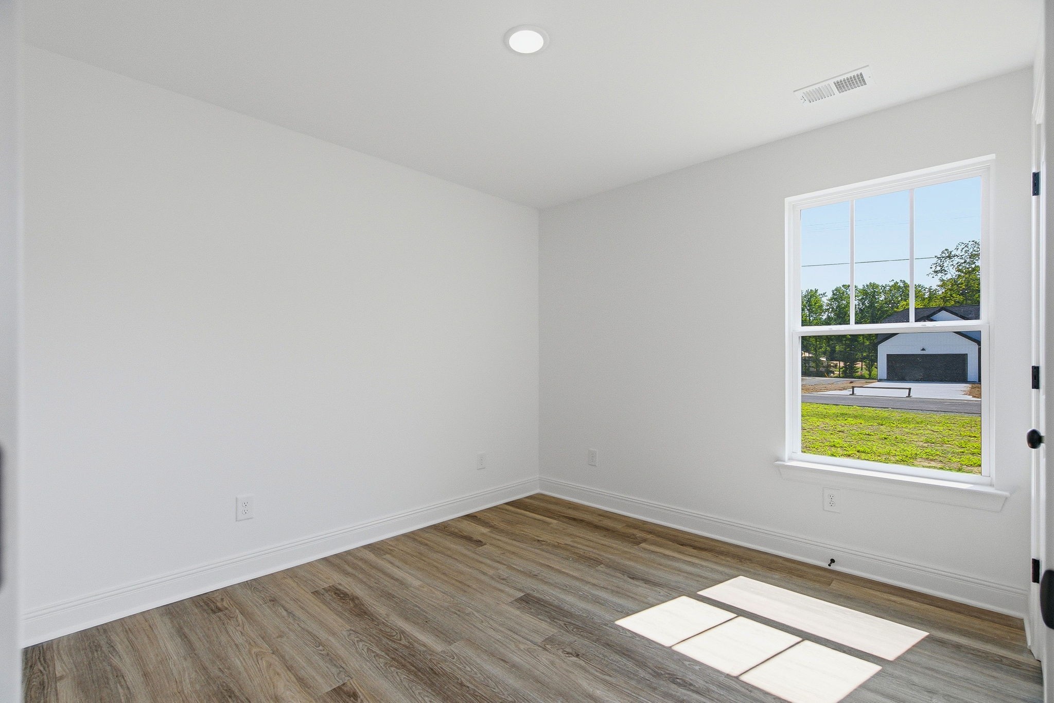 400 Marcella Court Property Photo 24