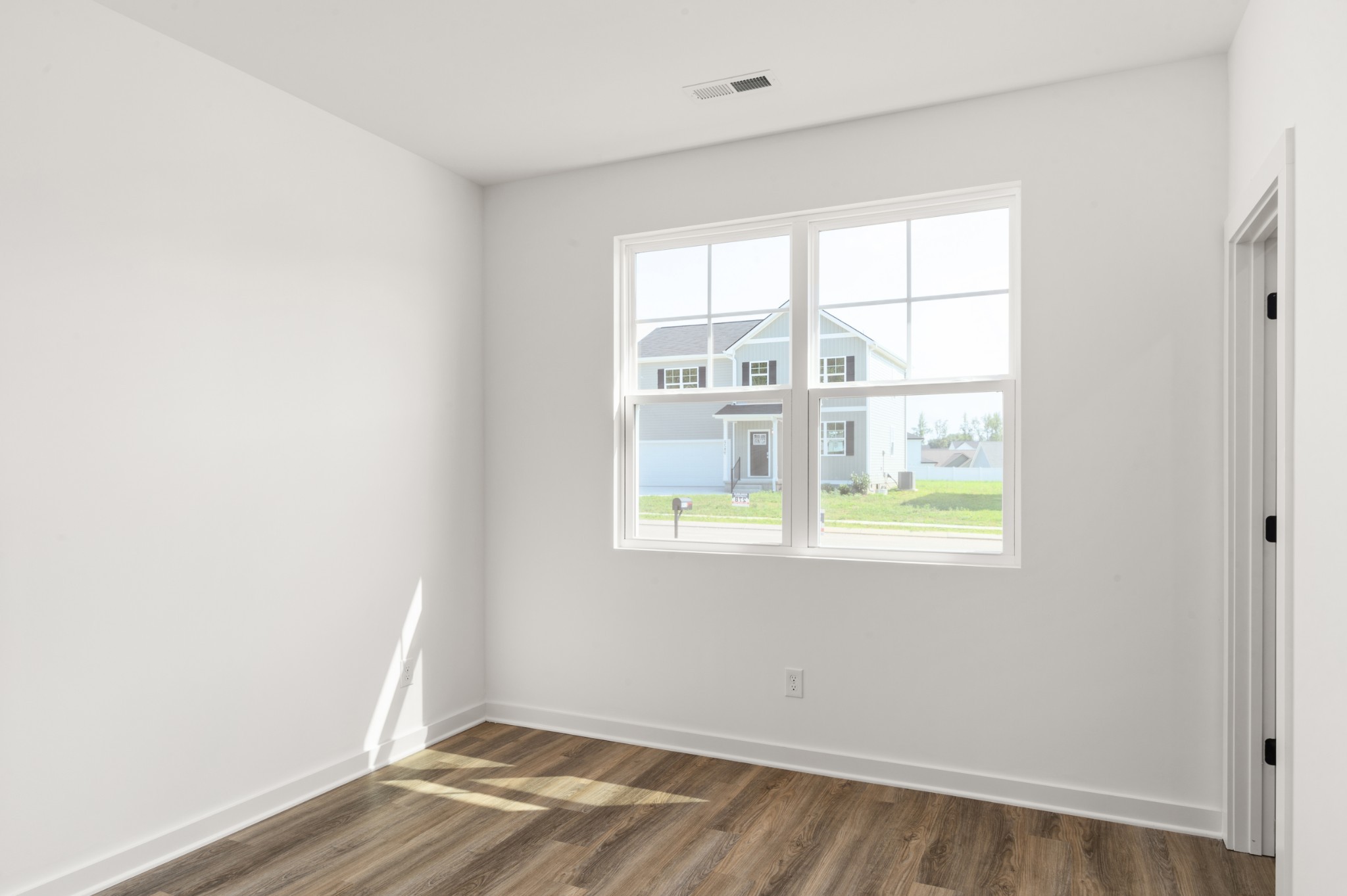 2292 Nicholas Ave Property Photo 18