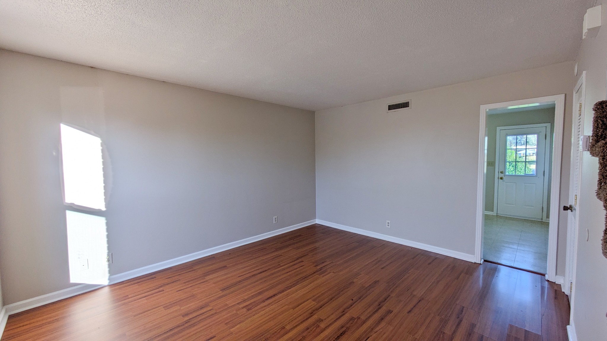 1531 E Knollwood Cir Property Photo 6