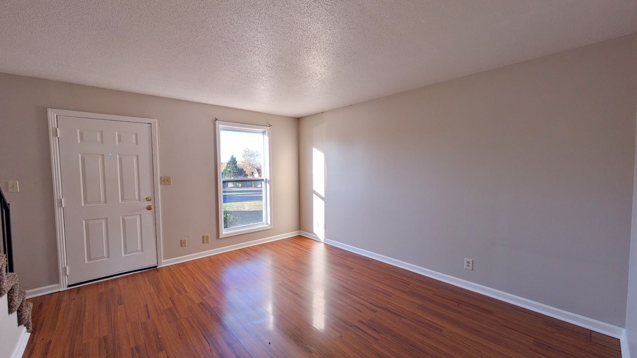 1531 E Knollwood Cir Property Photo 7
