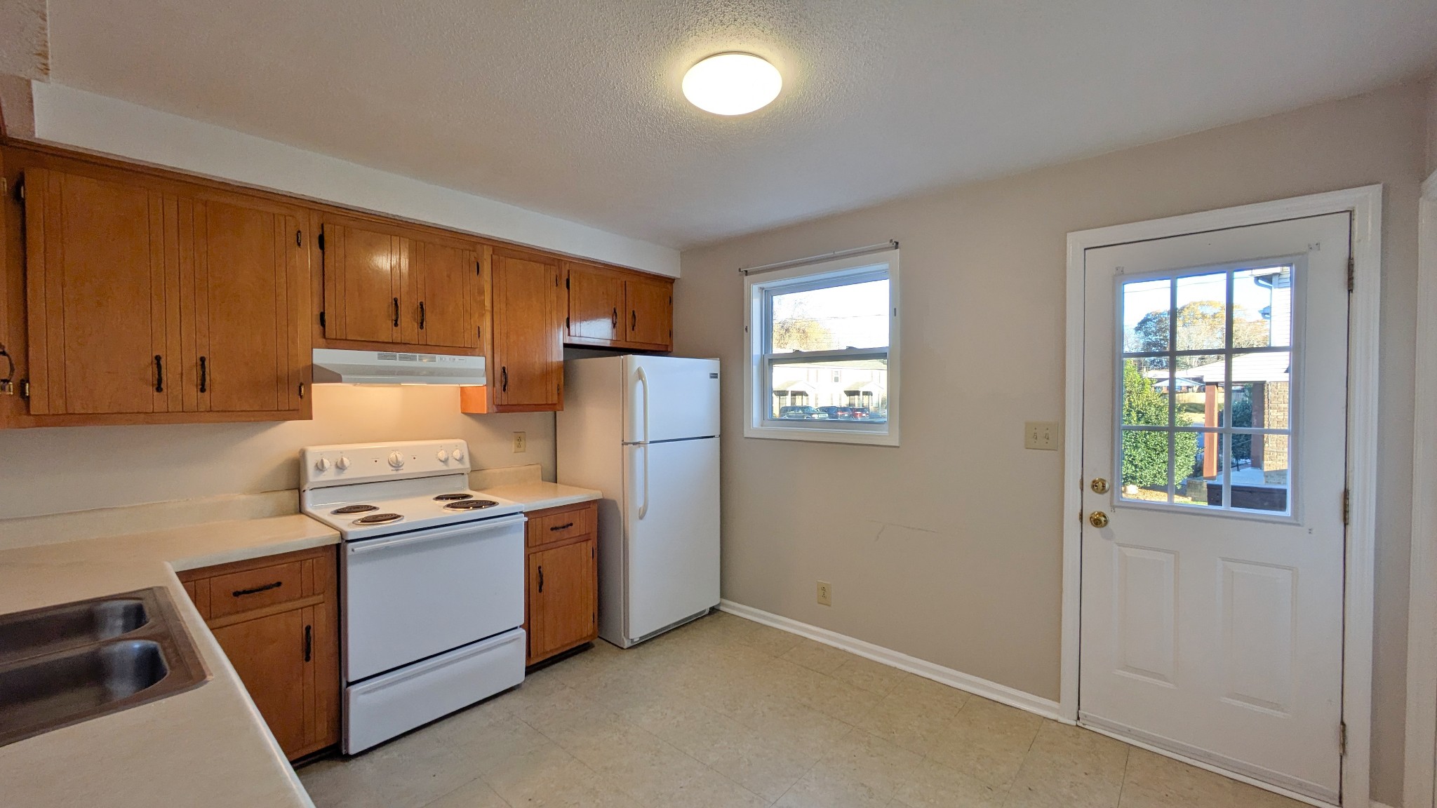 1531 E Knollwood Cir Property Photo 10