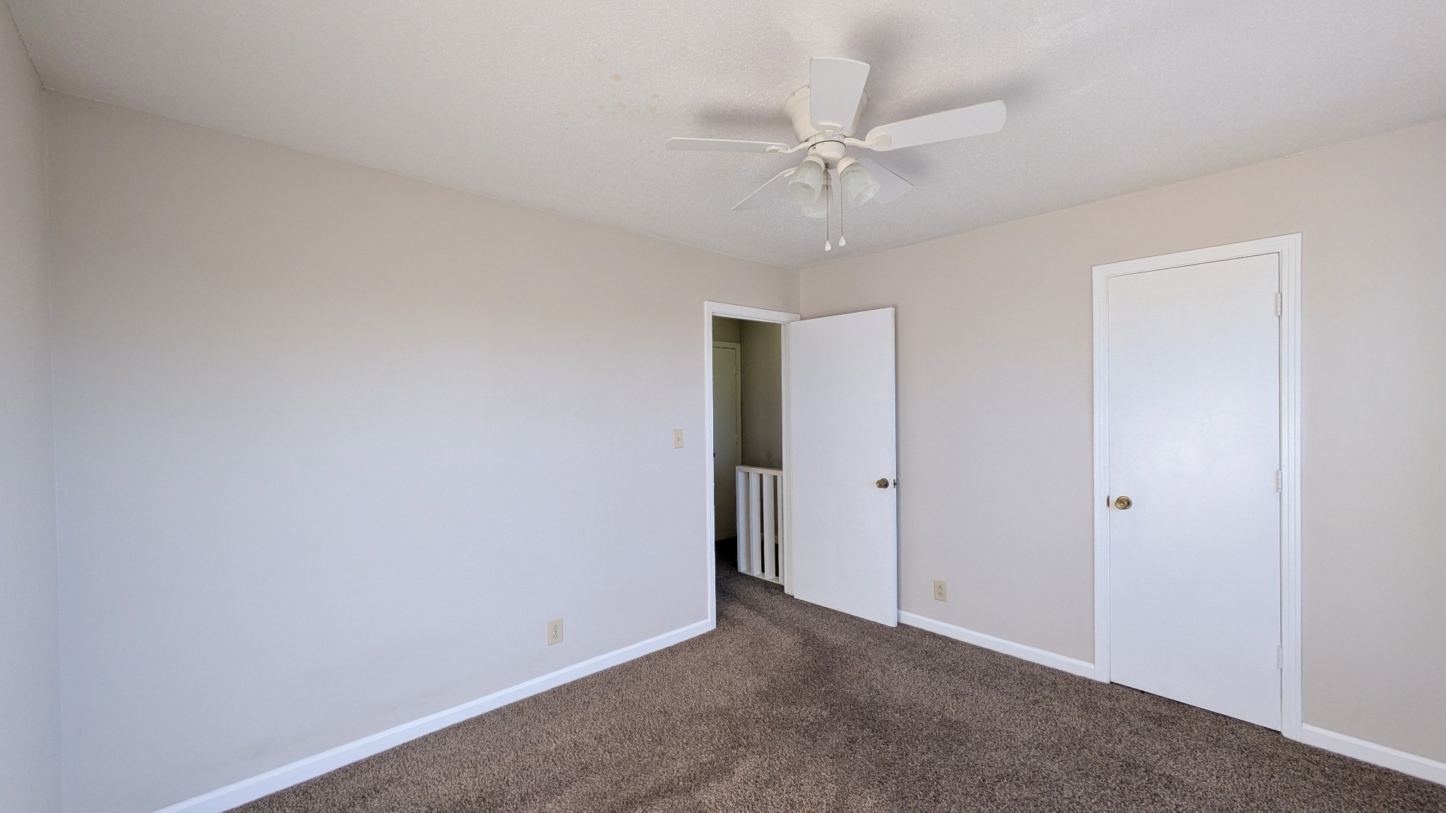 1531 E Knollwood Cir Property Photo 14