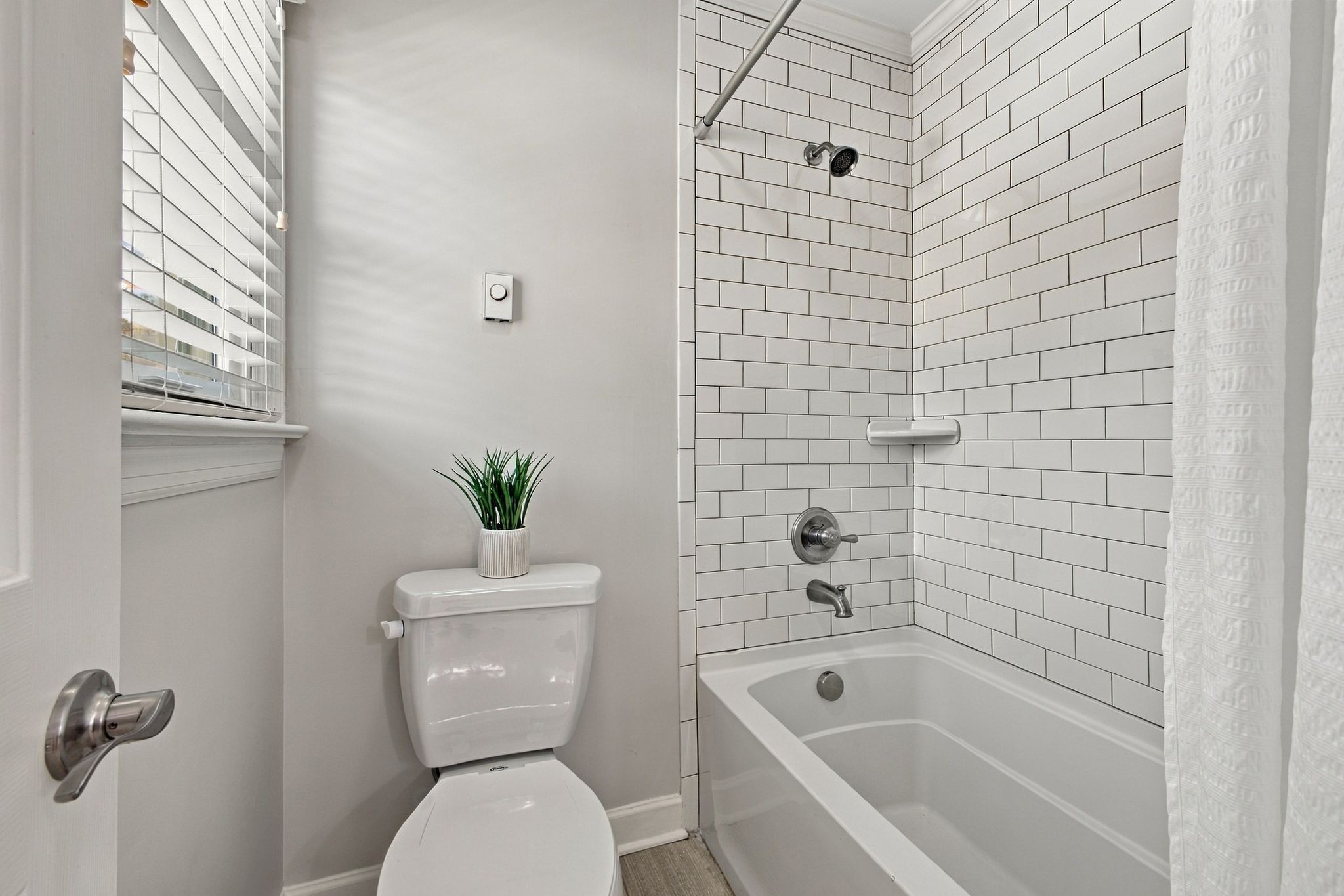 1412 Arrowhead Dr Property Photo 34