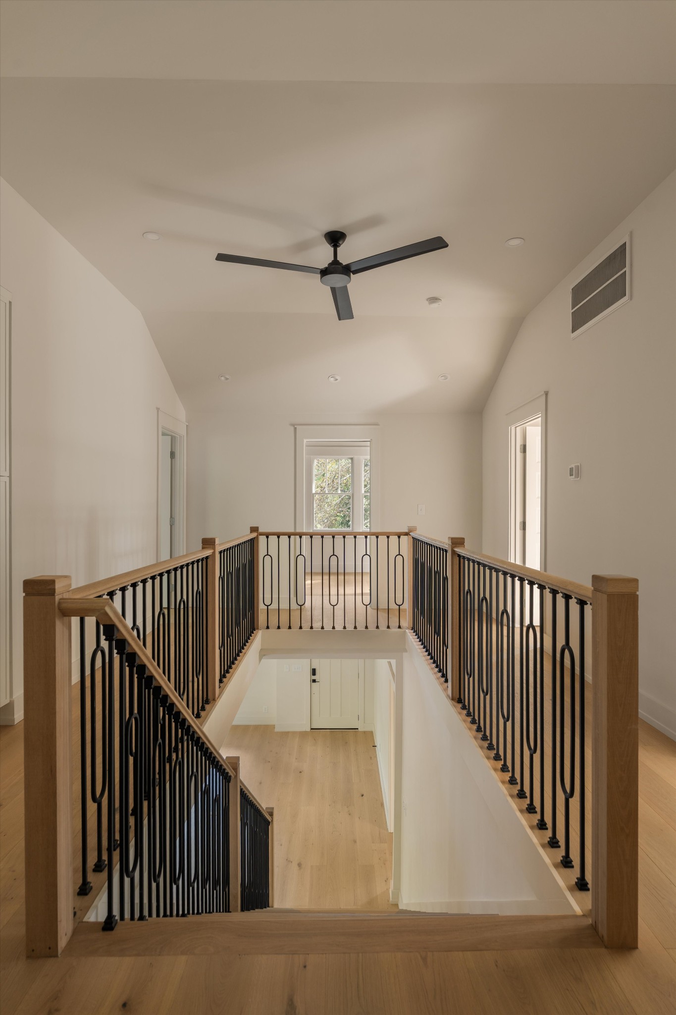 1121 Calvin Ave Property Photo 45