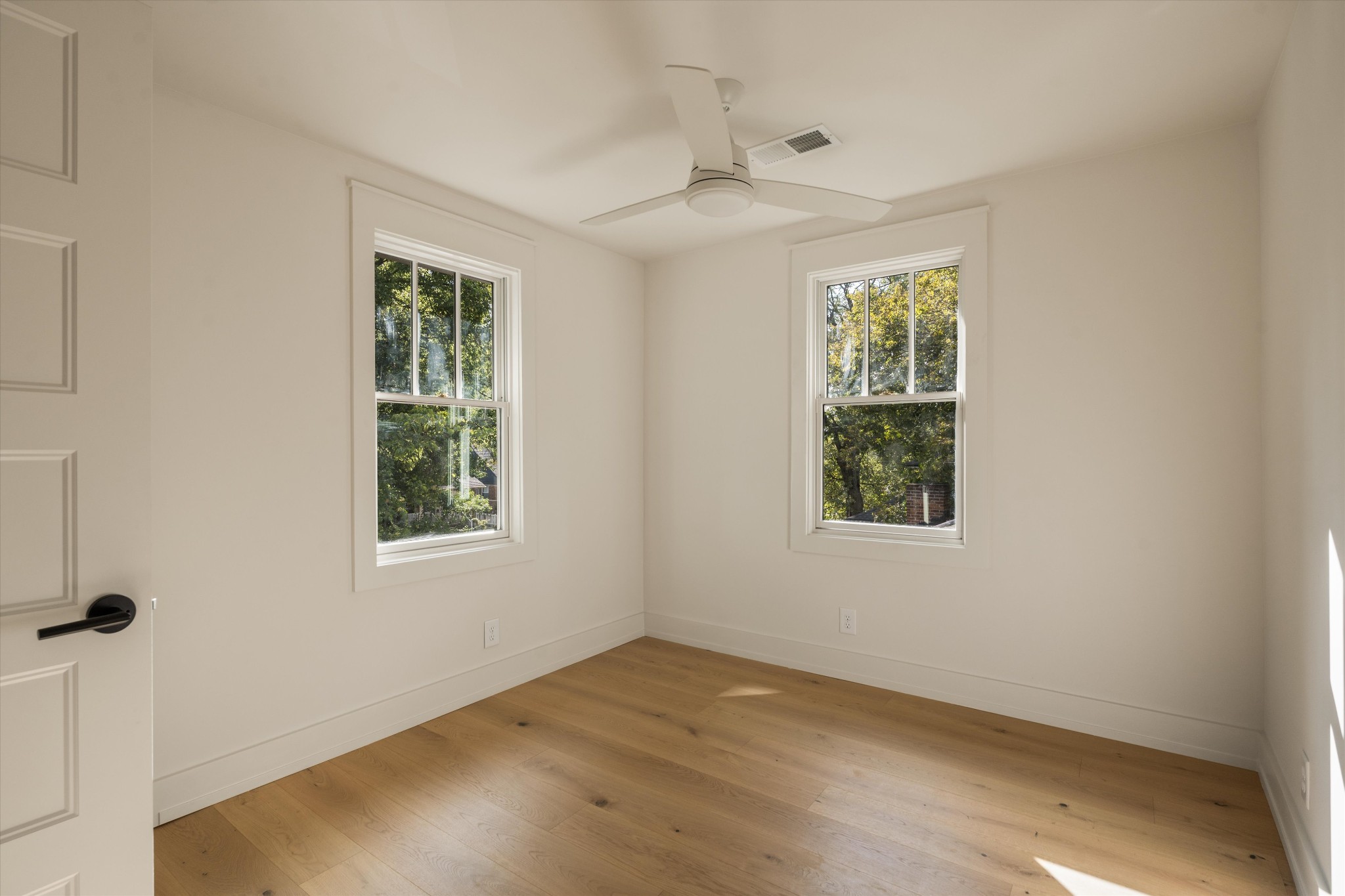 1121 Calvin Ave Property Photo 47
