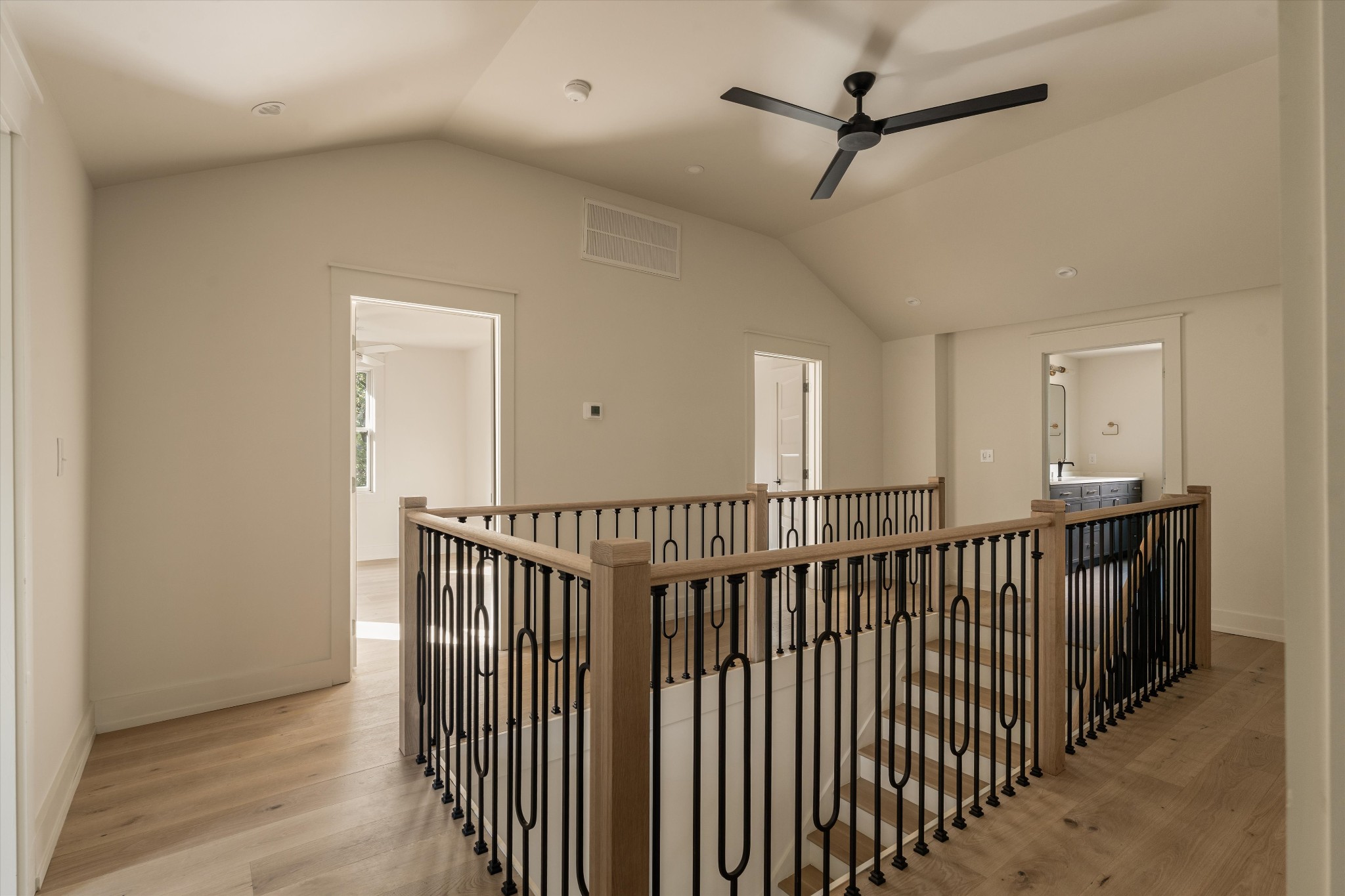 1121 Calvin Ave Property Photo 50