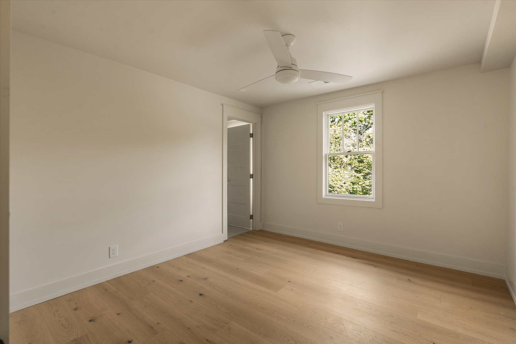 1121 Calvin Ave Property Photo 54