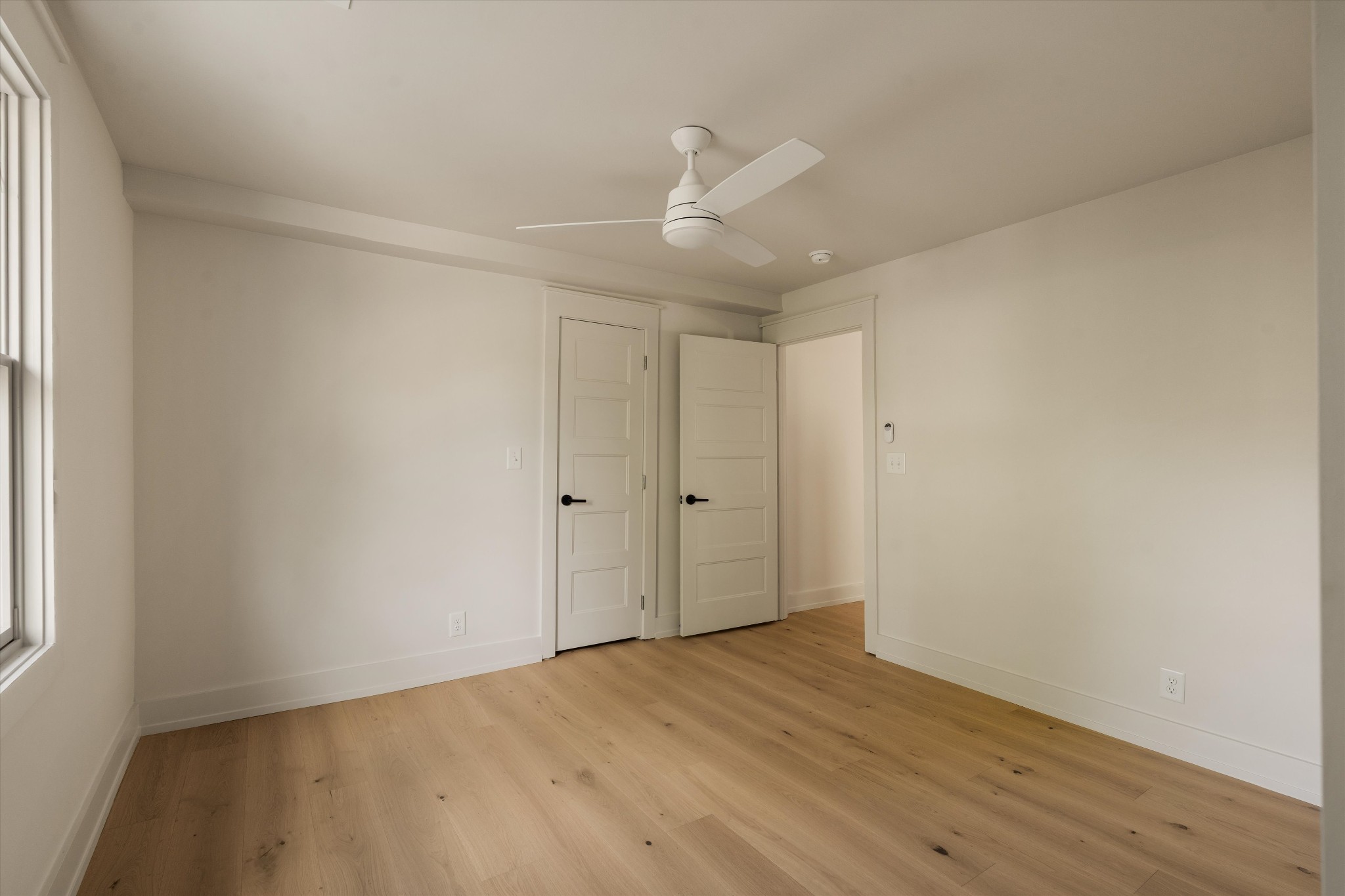1121 Calvin Ave Property Photo 55