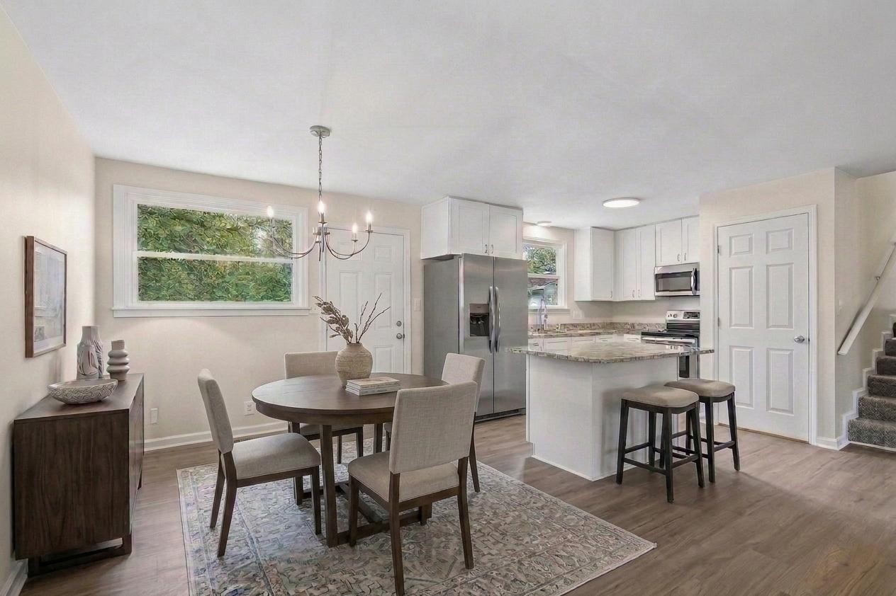 310 Rue Le Mans Dr Property Photo 3