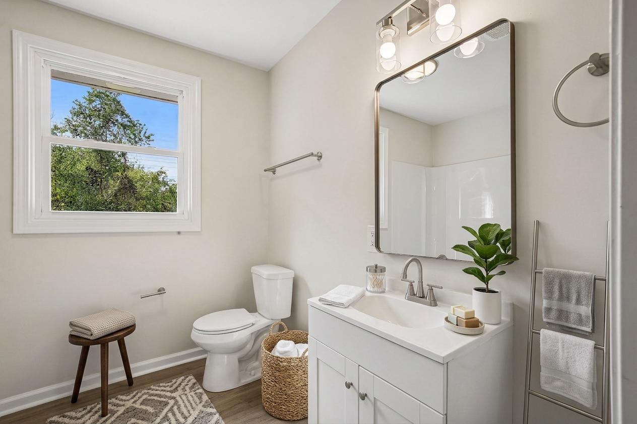 310 Rue Le Mans Dr Property Photo 7