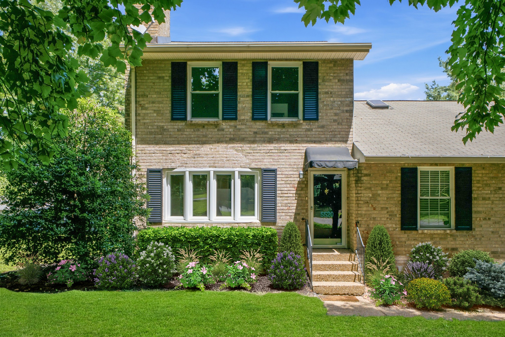 5520 Thalman Dr
