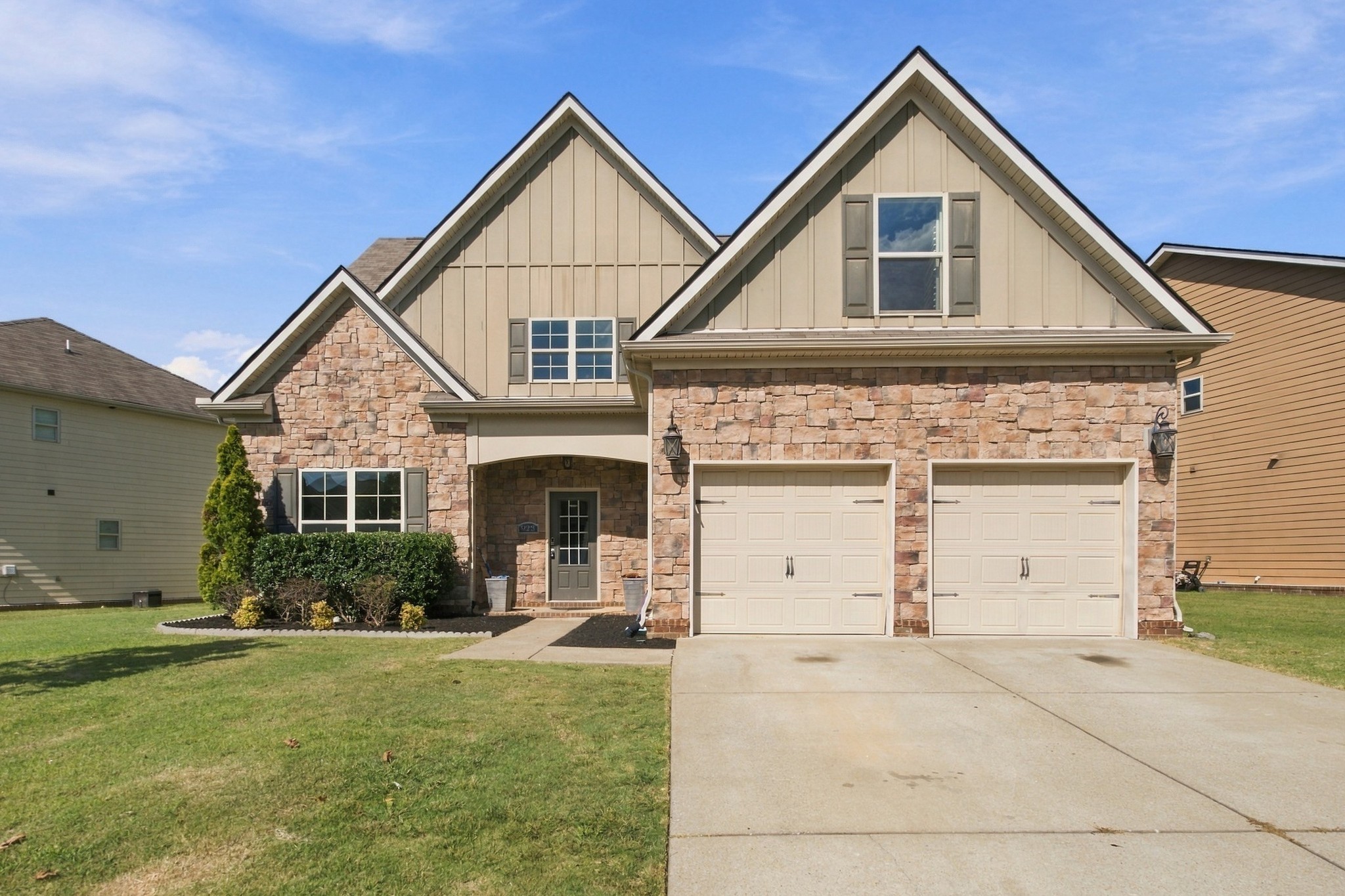 923 Lunette Dr Property Photo 1