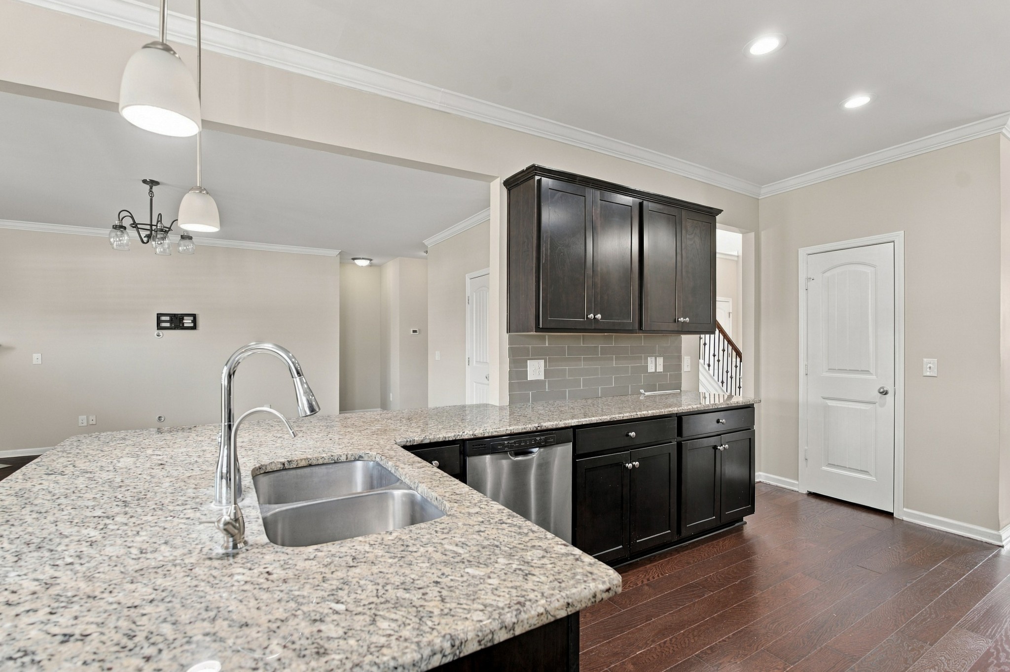 923 Lunette Dr Property Photo 17