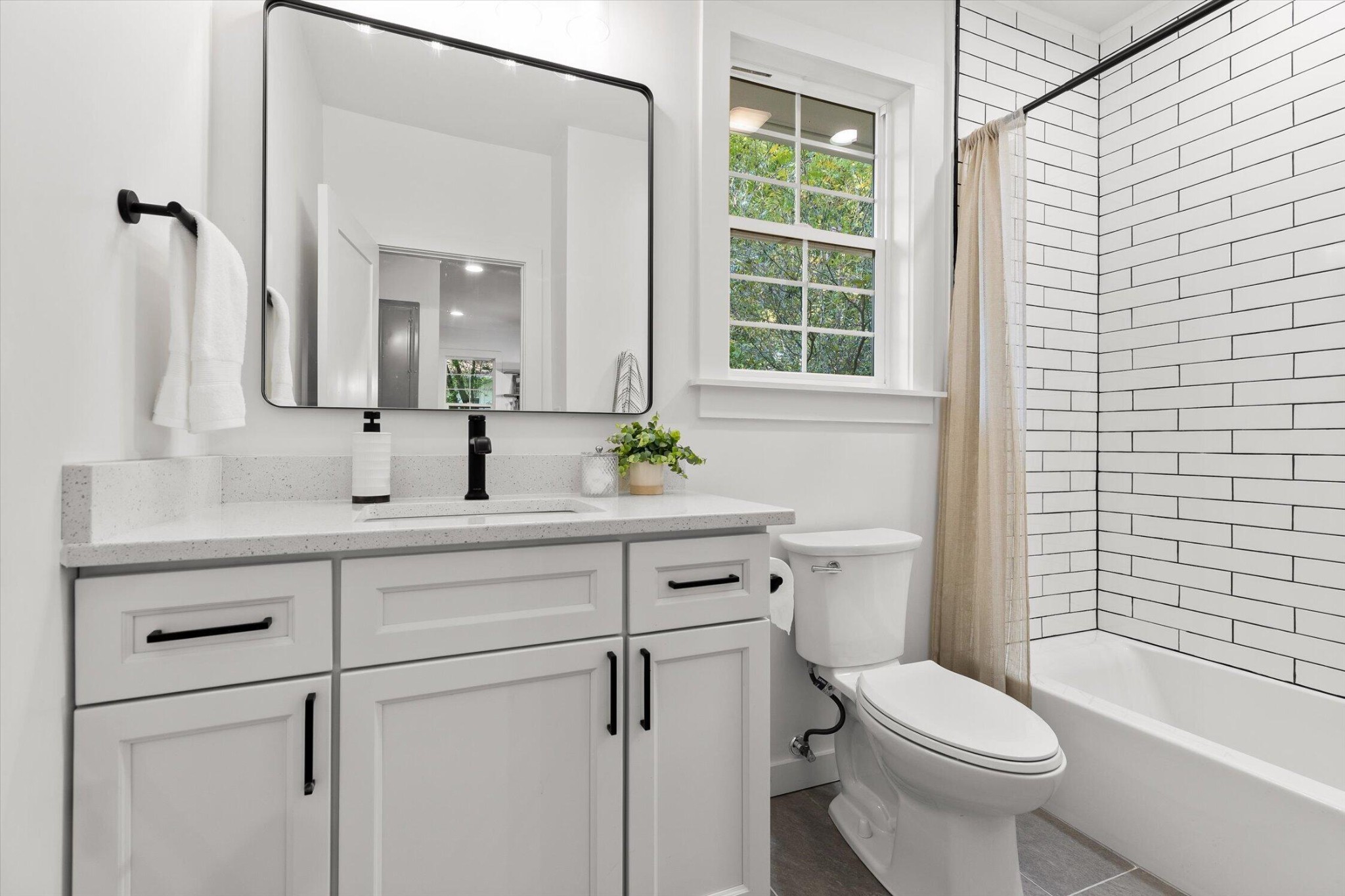 831 Fairmount Avenue Property Photo 25