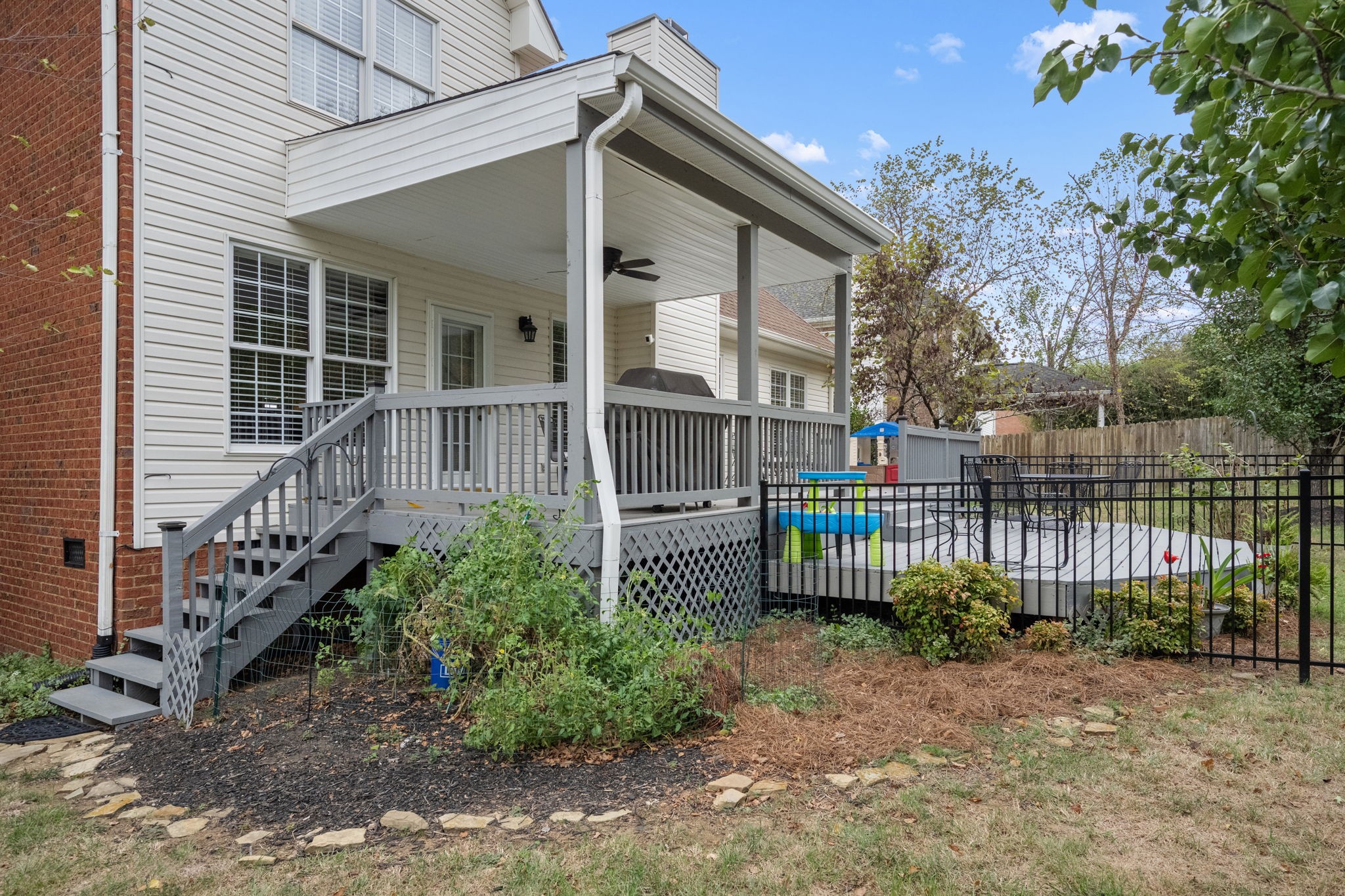 110 Crooked Creek Ct Property Photo 18