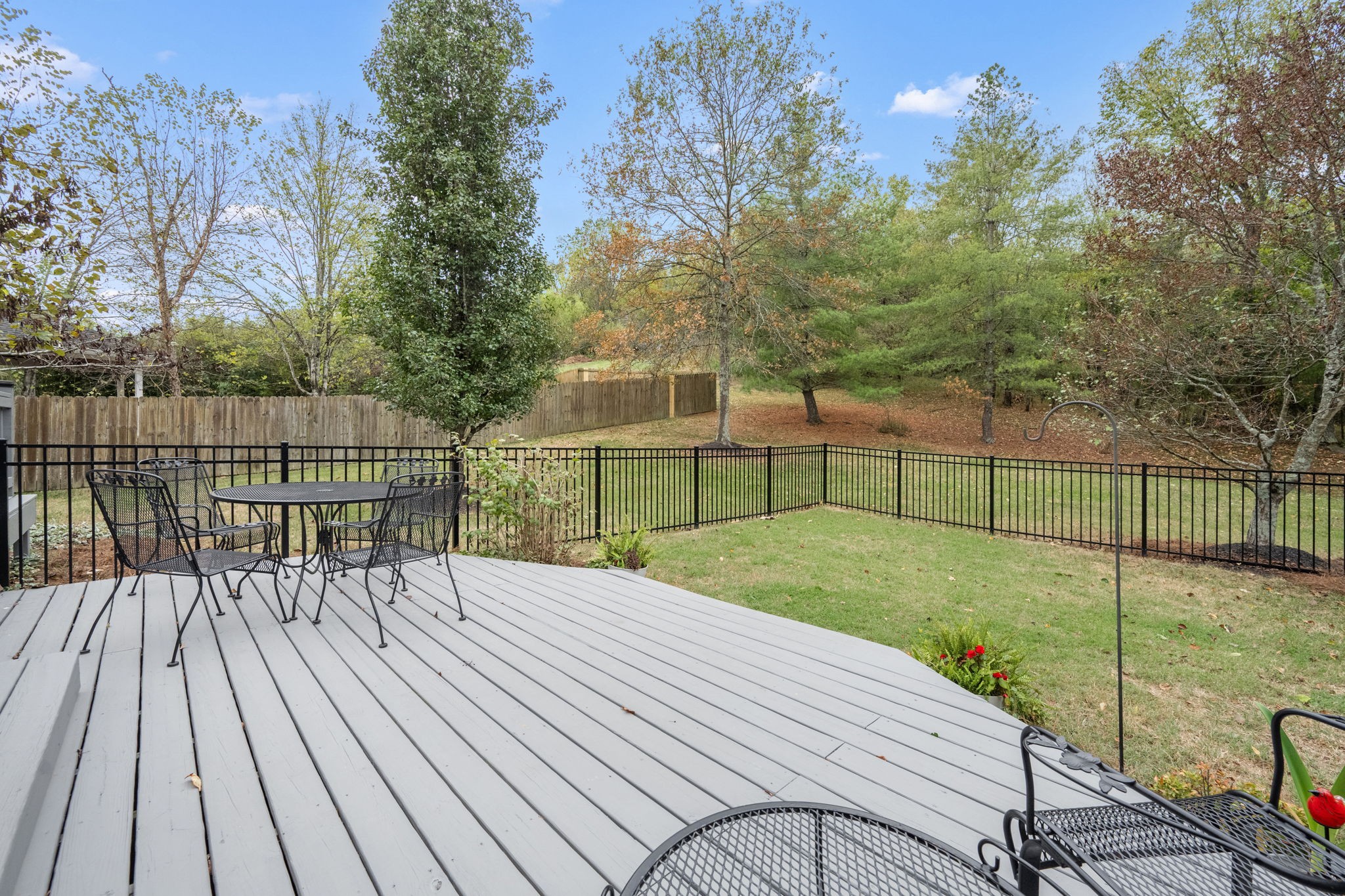 110 Crooked Creek Ct Property Photo 23