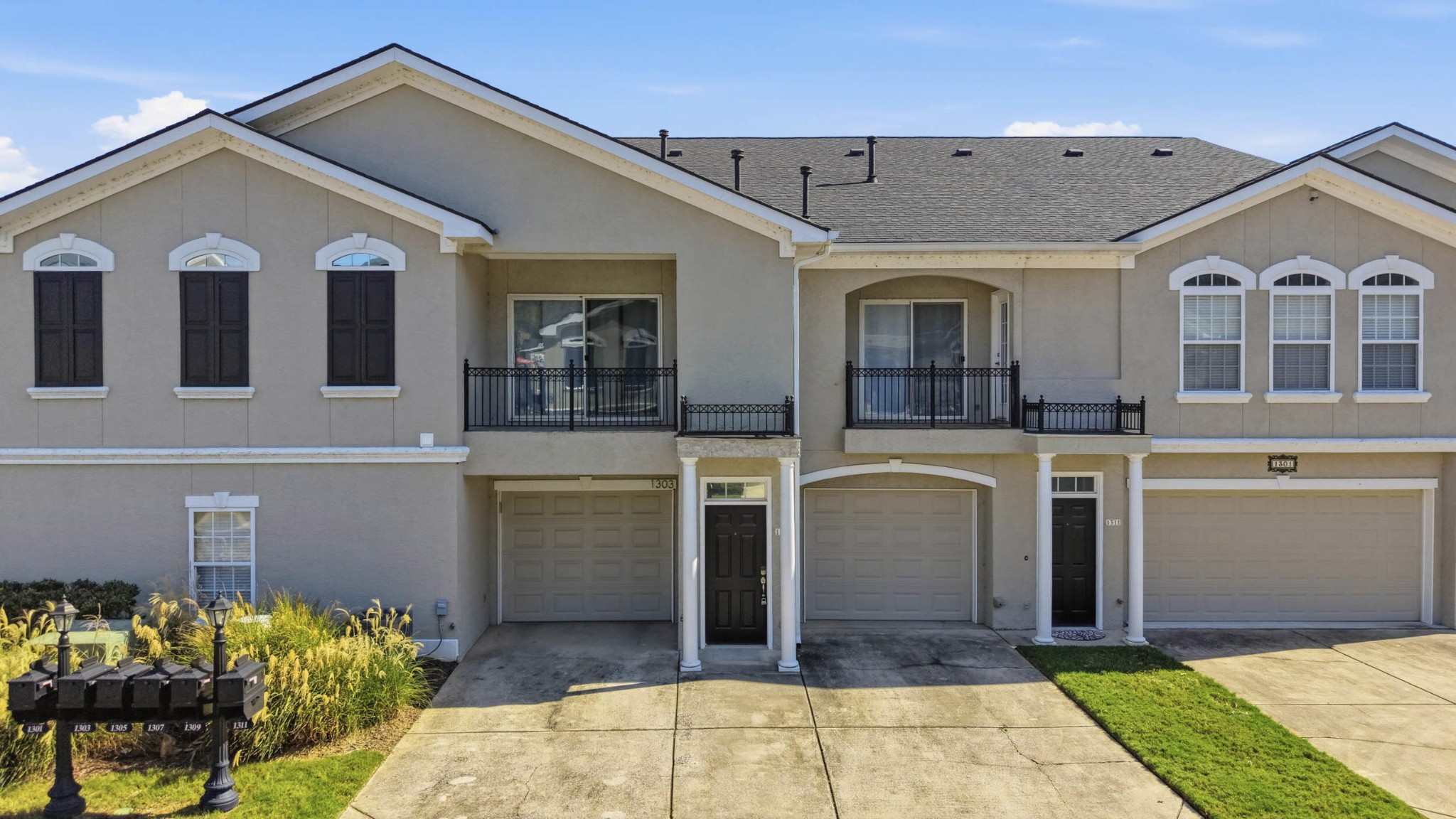 1305 Renaissance Court Property Photo 2