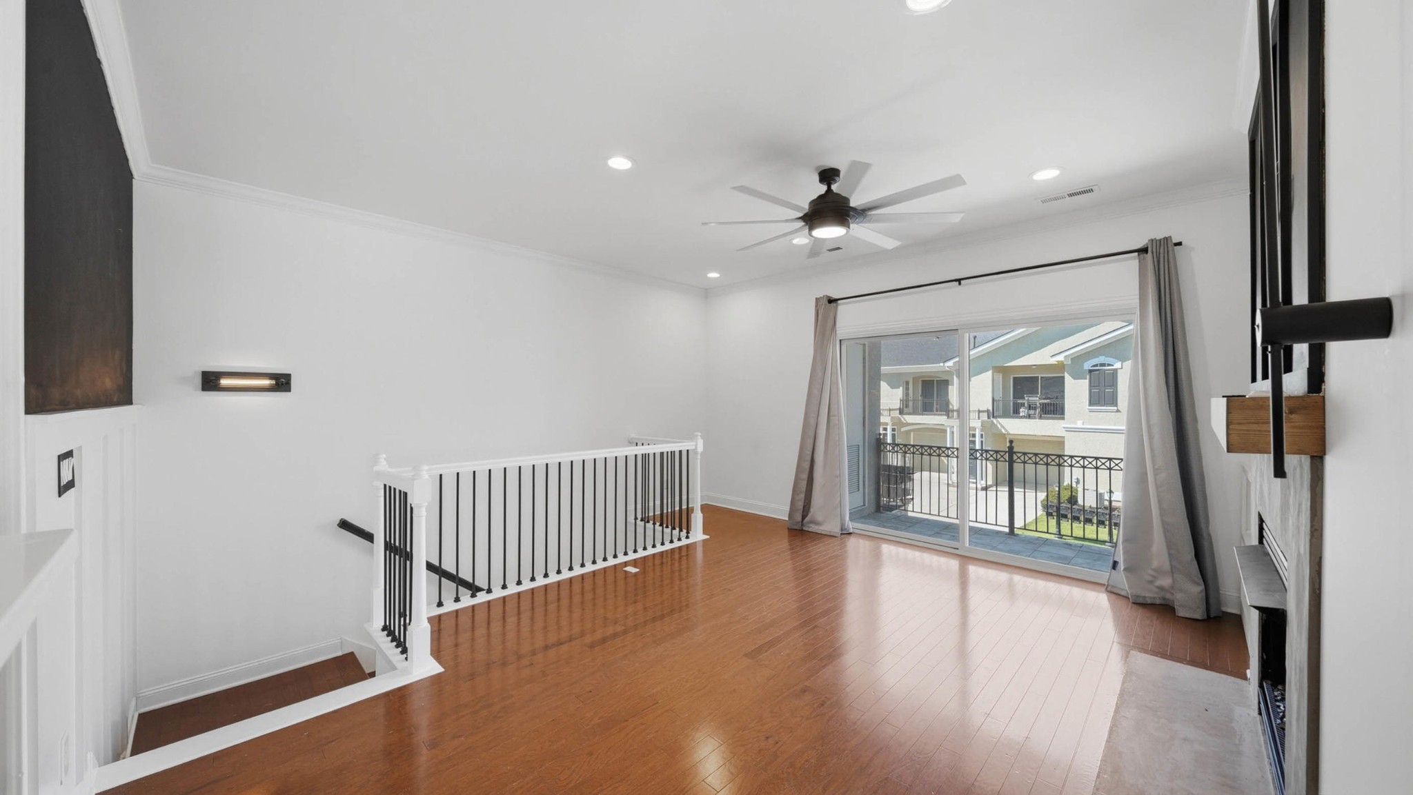 1305 Renaissance Court Property Photo 37