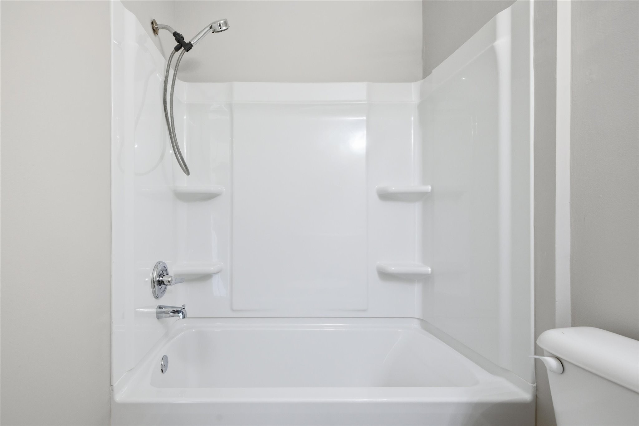 1041 Waterford Cir Property Photo 8