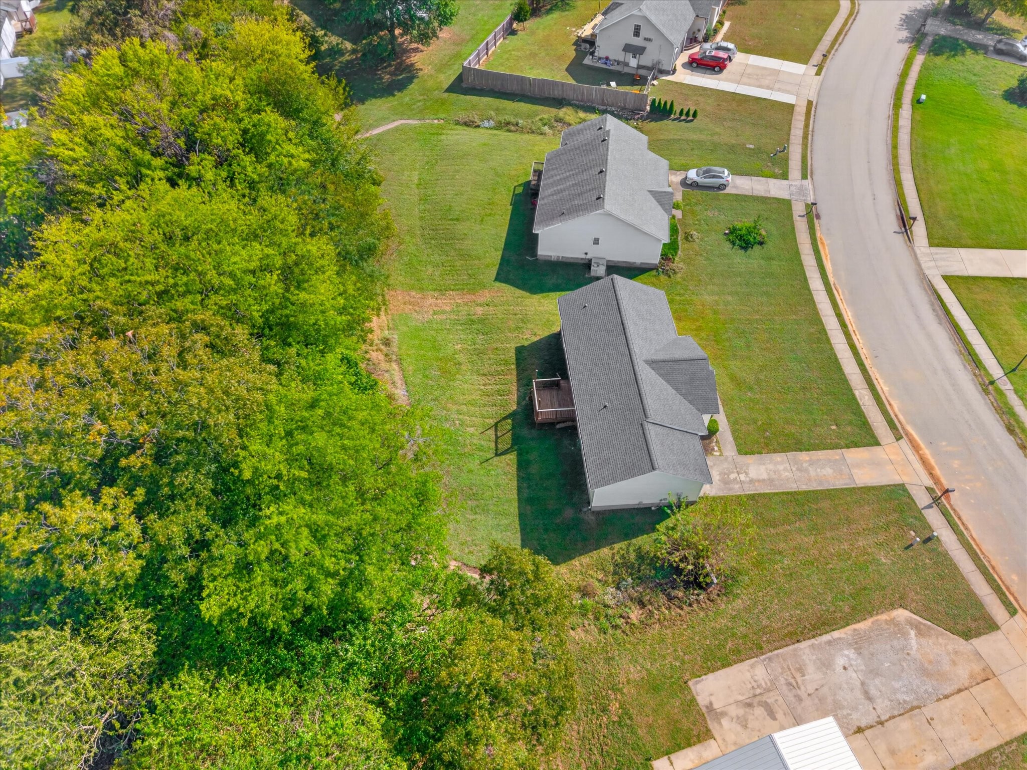 1041 Waterford Cir Property Photo 20