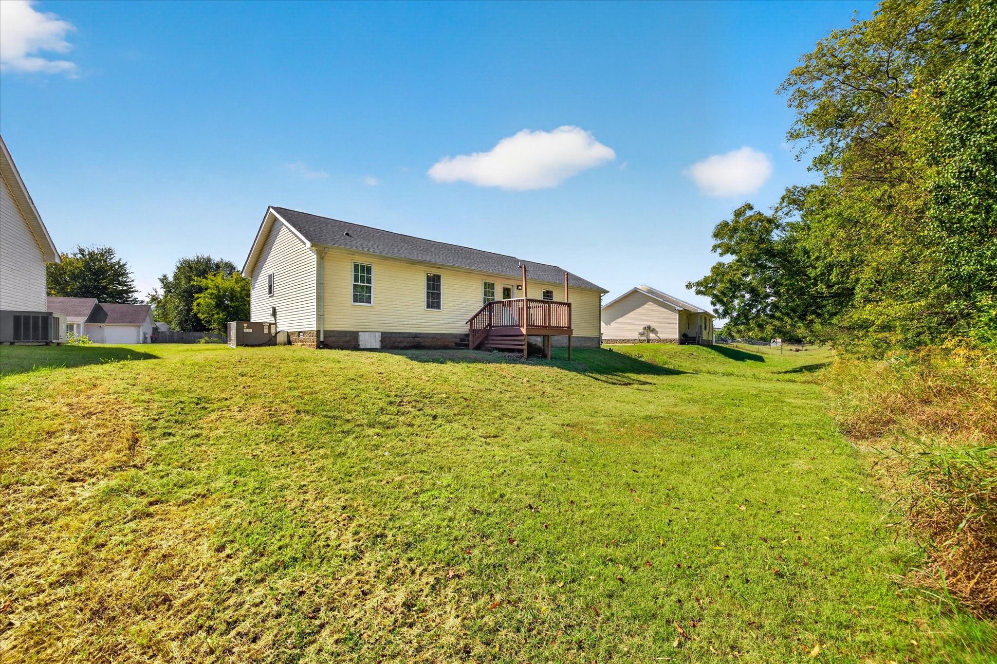 1041 Waterford Cir Property Photo 21