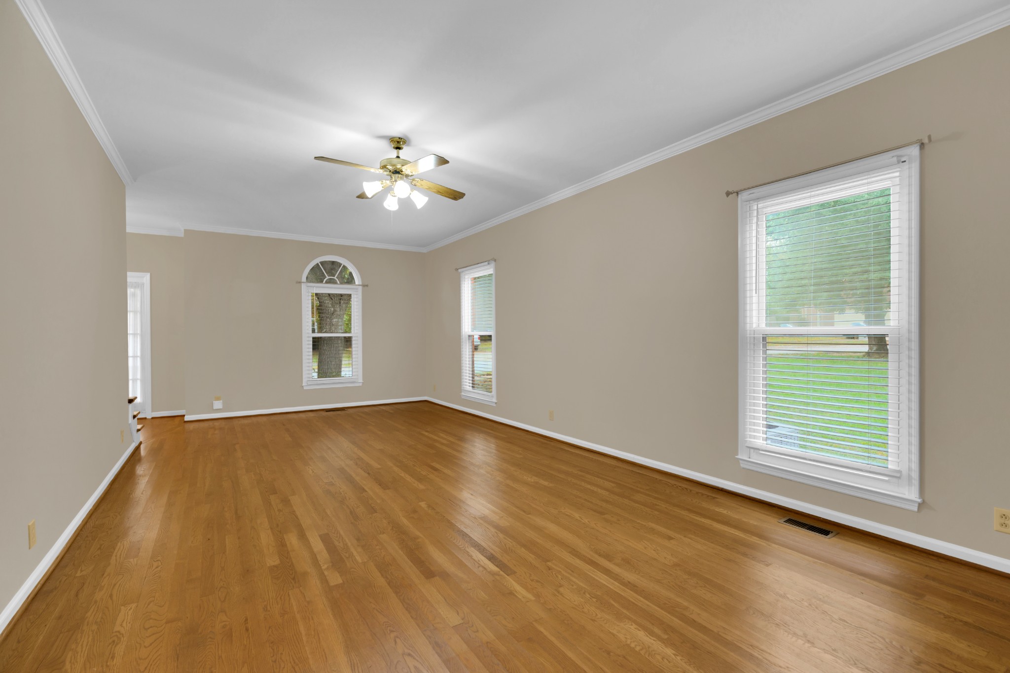 143 Middleboro Cir Property Photo 7