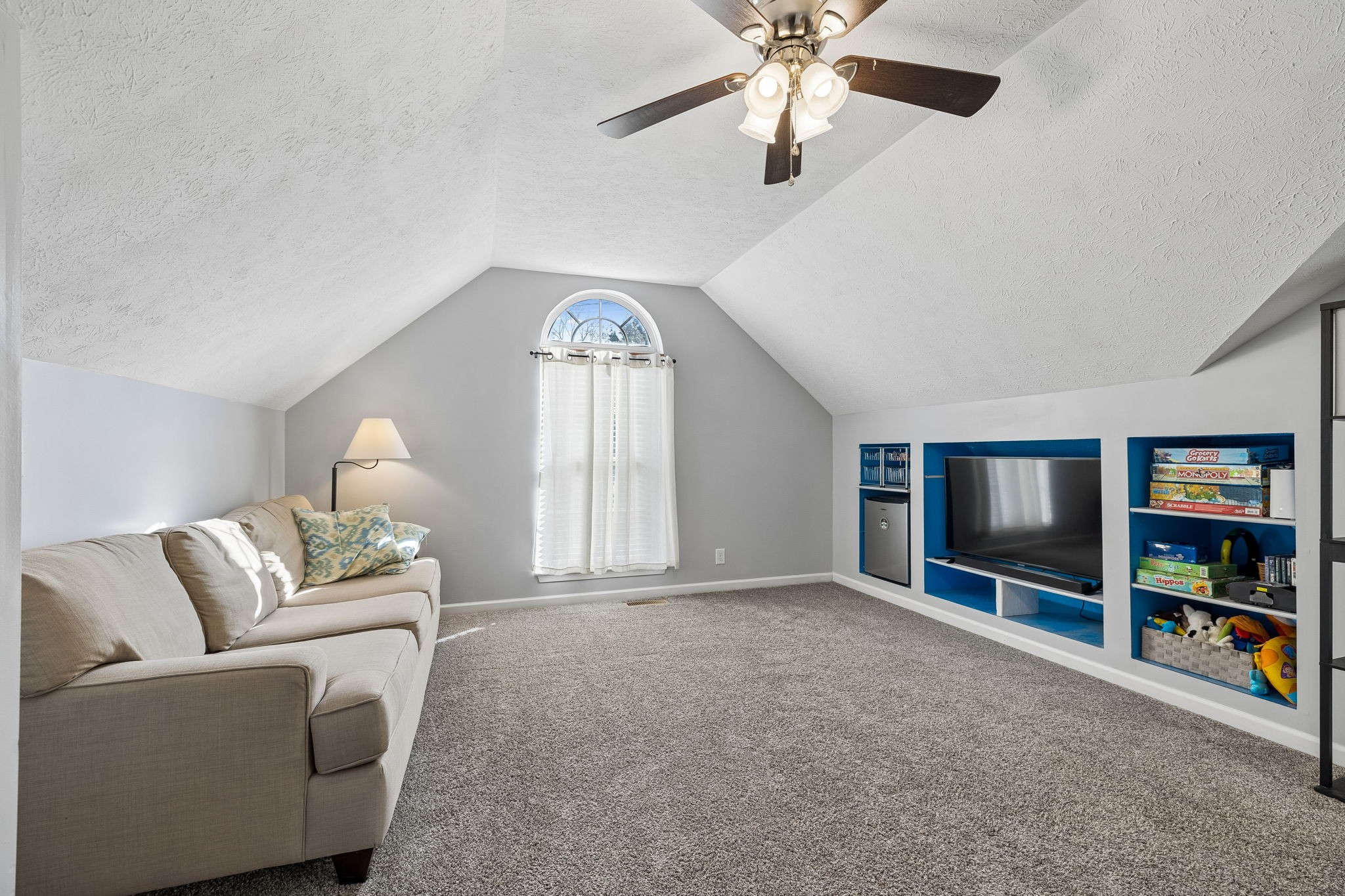 3028 Harbor Lights Dr Property Photo 4