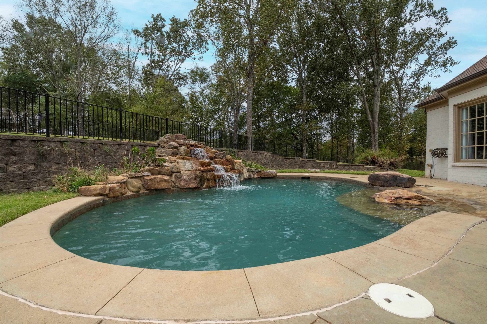 224 S Monterey Farms Cv Property Photo 4