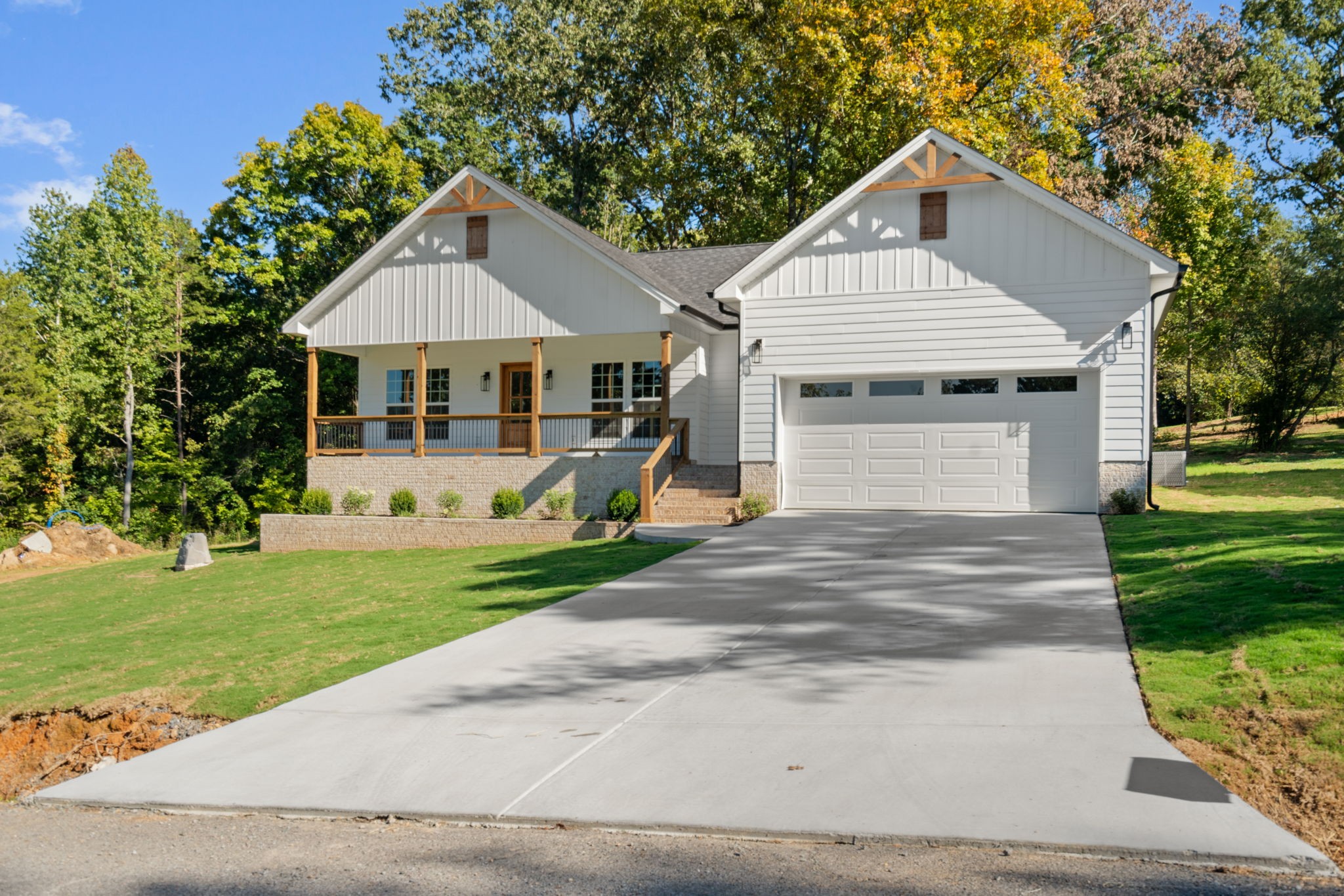3625 Calfee Ln, Se Property Photo 4