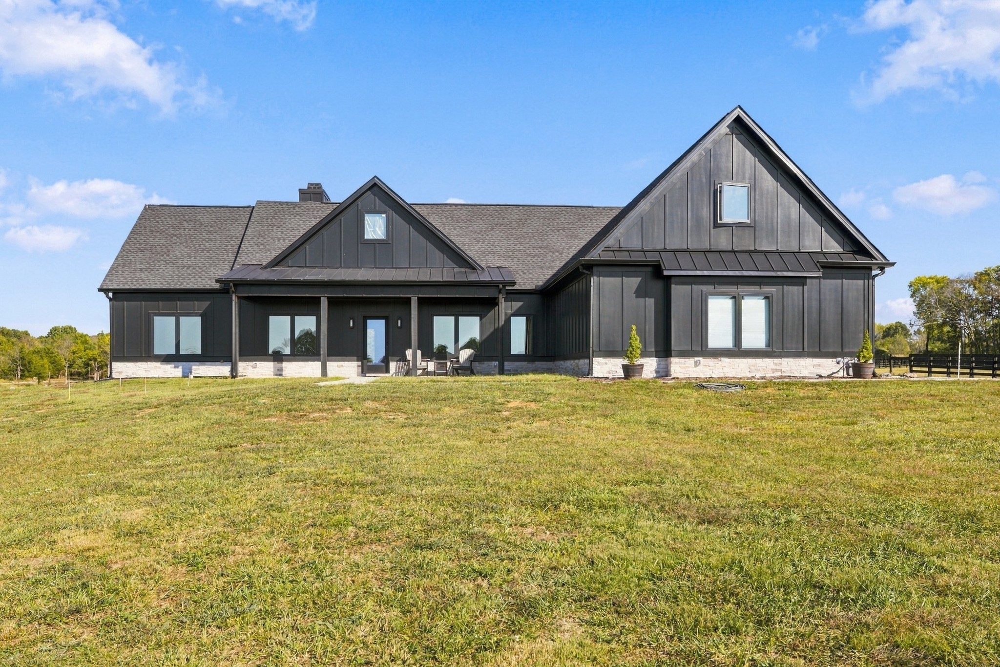 10715 Versailles Rd Property Photo 1