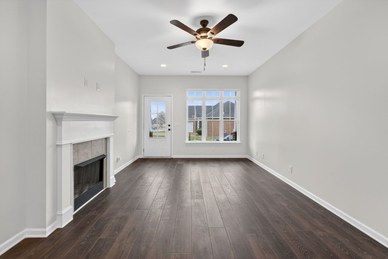 804 Indian Ridge Cir Property Photo 3