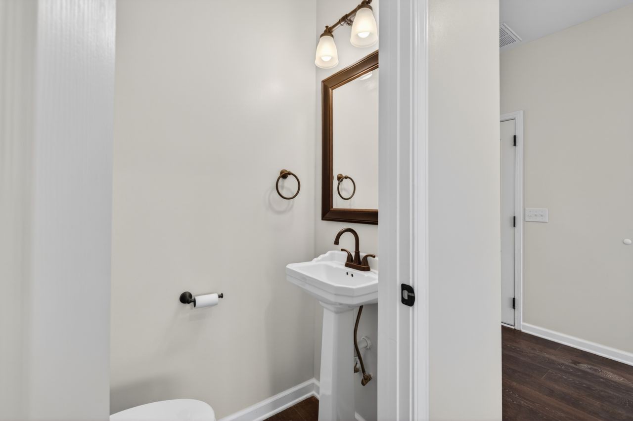 804 Indian Ridge Cir Property Photo 26
