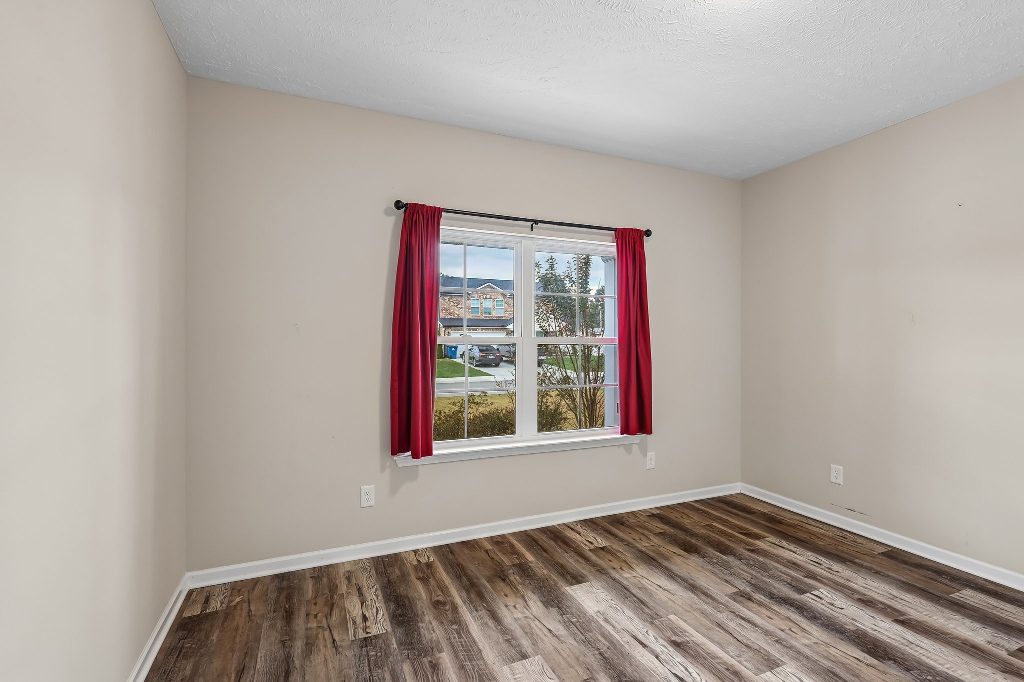 56 Reynard St Property Photo 25