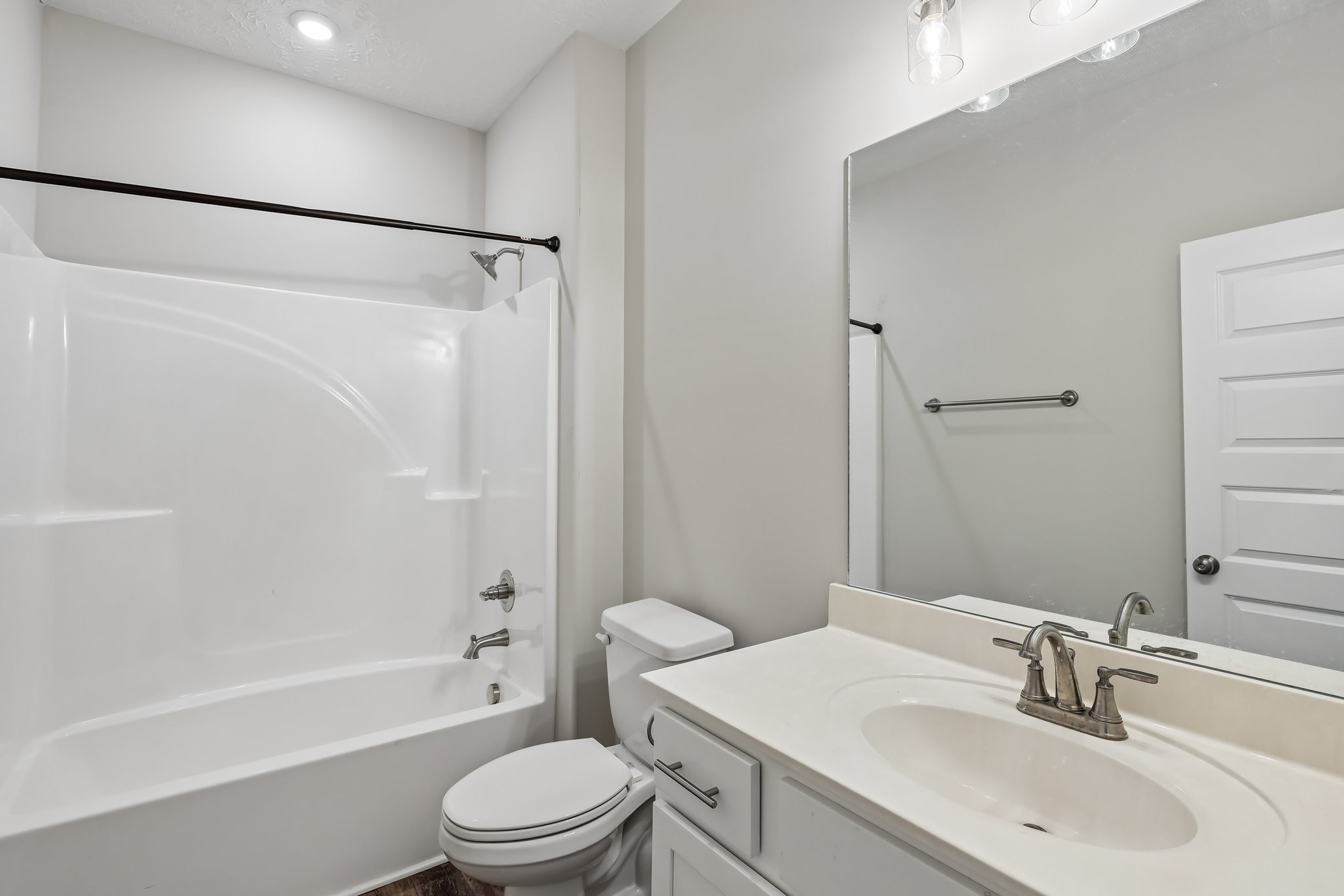 56 Reynard St Property Photo 28
