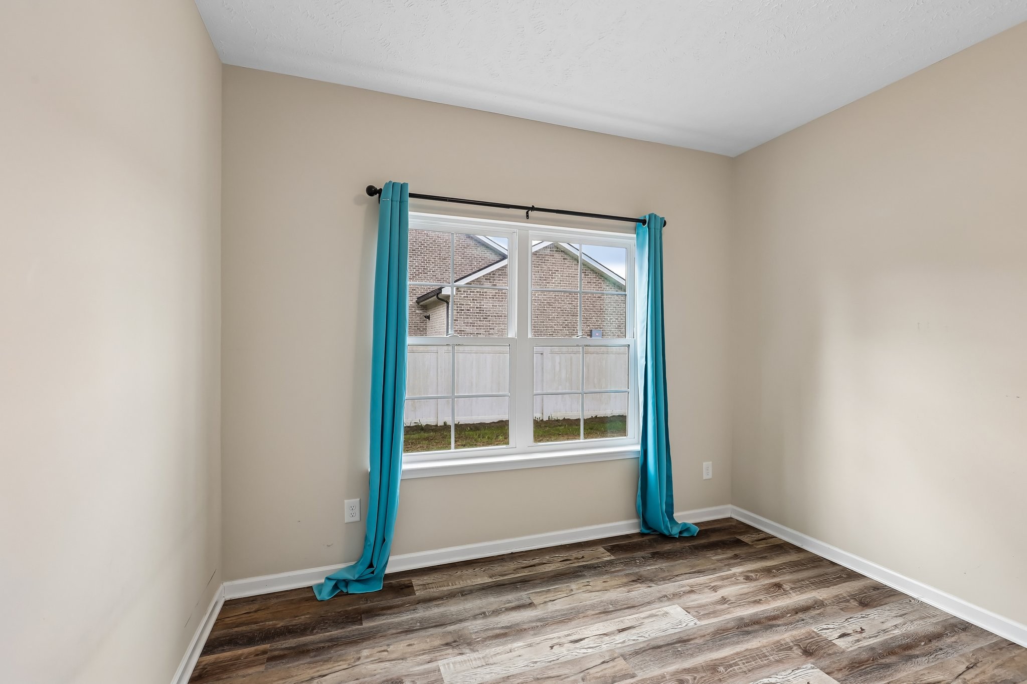 56 Reynard St Property Photo 30