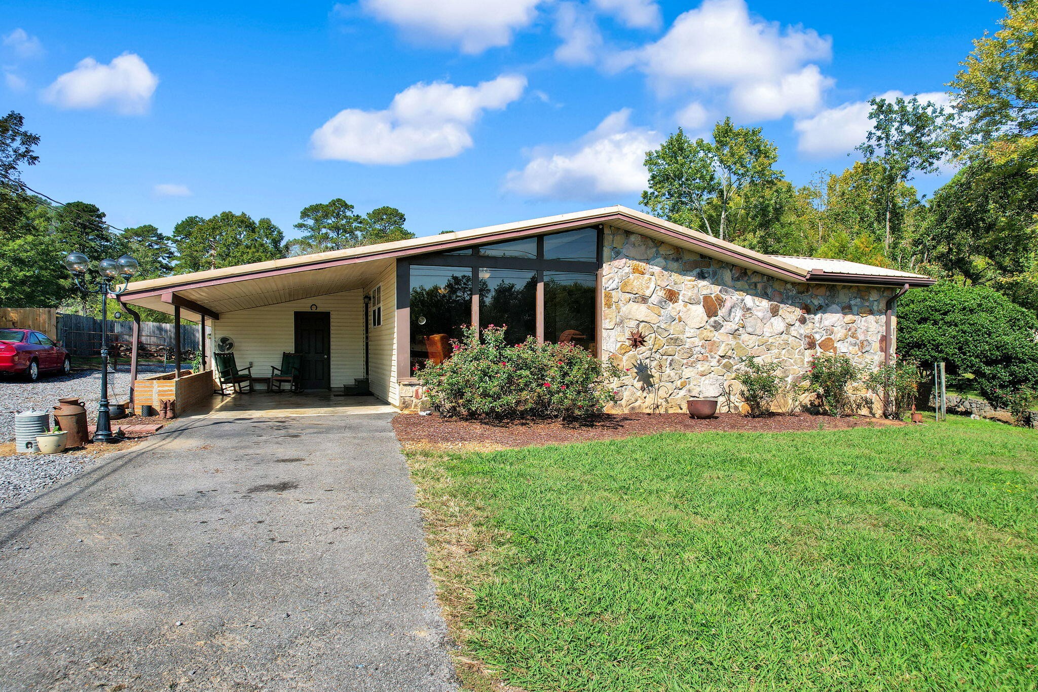 920 Durkee Road, SE