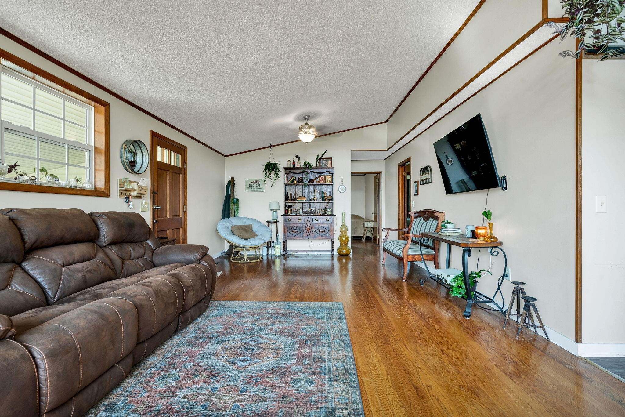 920 Durkee Road, Se Property Photo 3